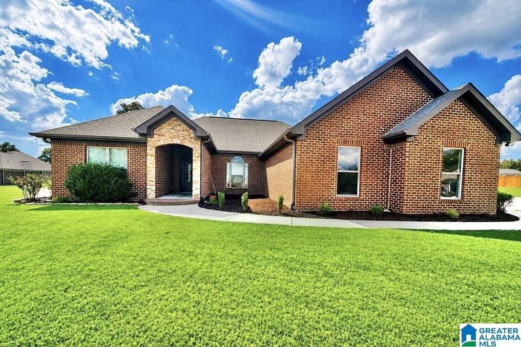 Single family home for sale at 17 County Rd 1062, CLANTON, AL 35045 | MLS# 21464657