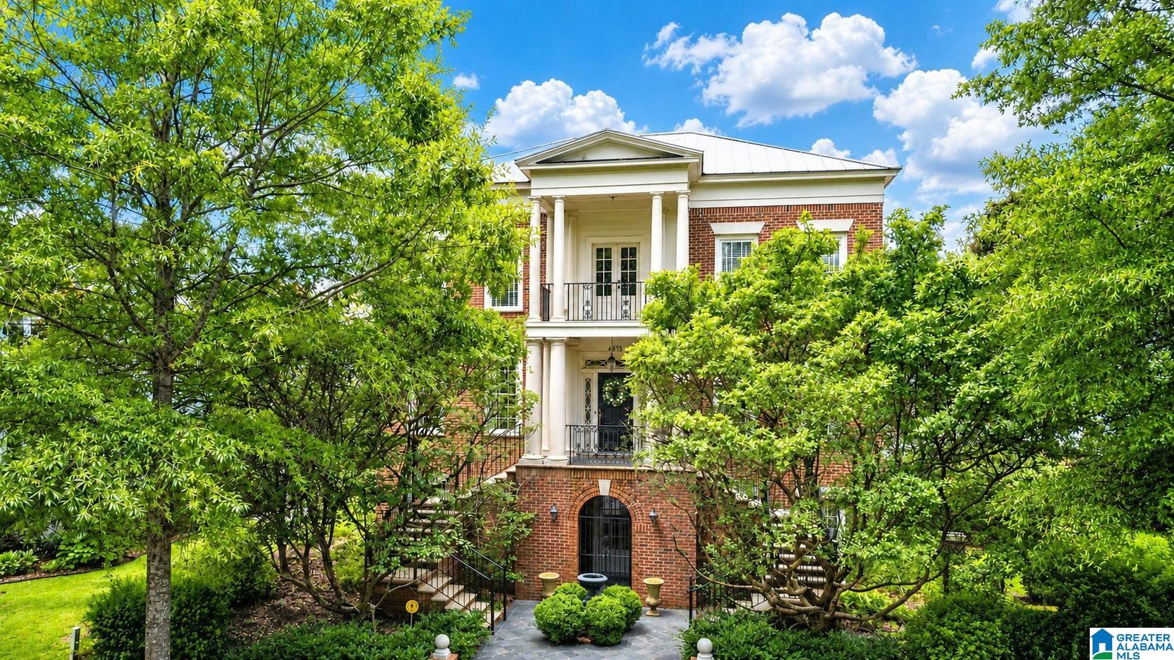 Photo 2 of Sale Pending at 4315 Village Green Cir, Hoover, AL 35226 | MLS# 21464663 | Listing updated on 2026-09-16