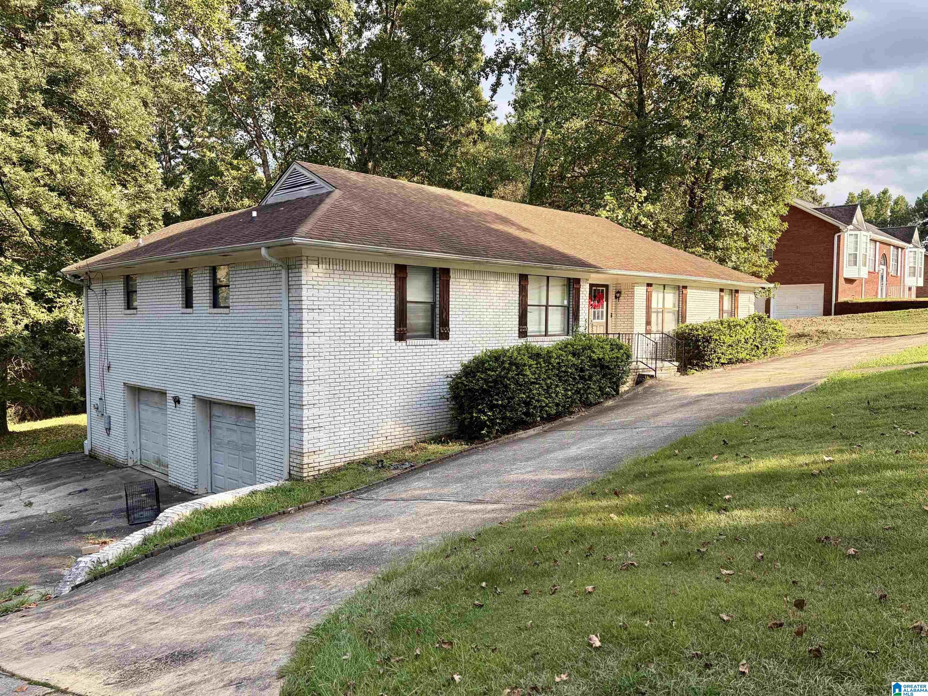 Photo 2 of Single family home for sale at 1133 4th Plaza, Pleasant Grove, AL 35127 | MLS# 21464672 | Listing updated on 2026-09-16