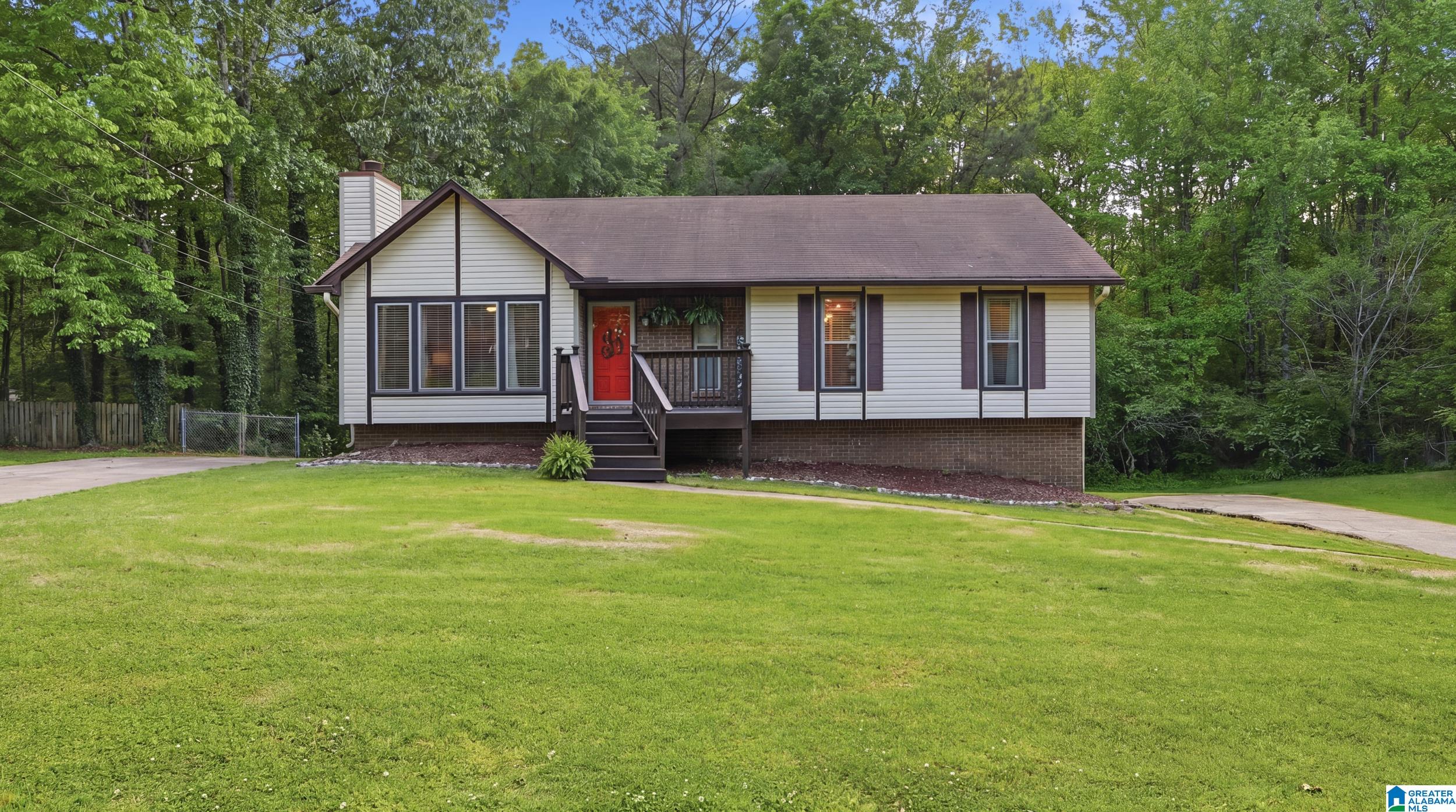 940 THOMAS DRIVE