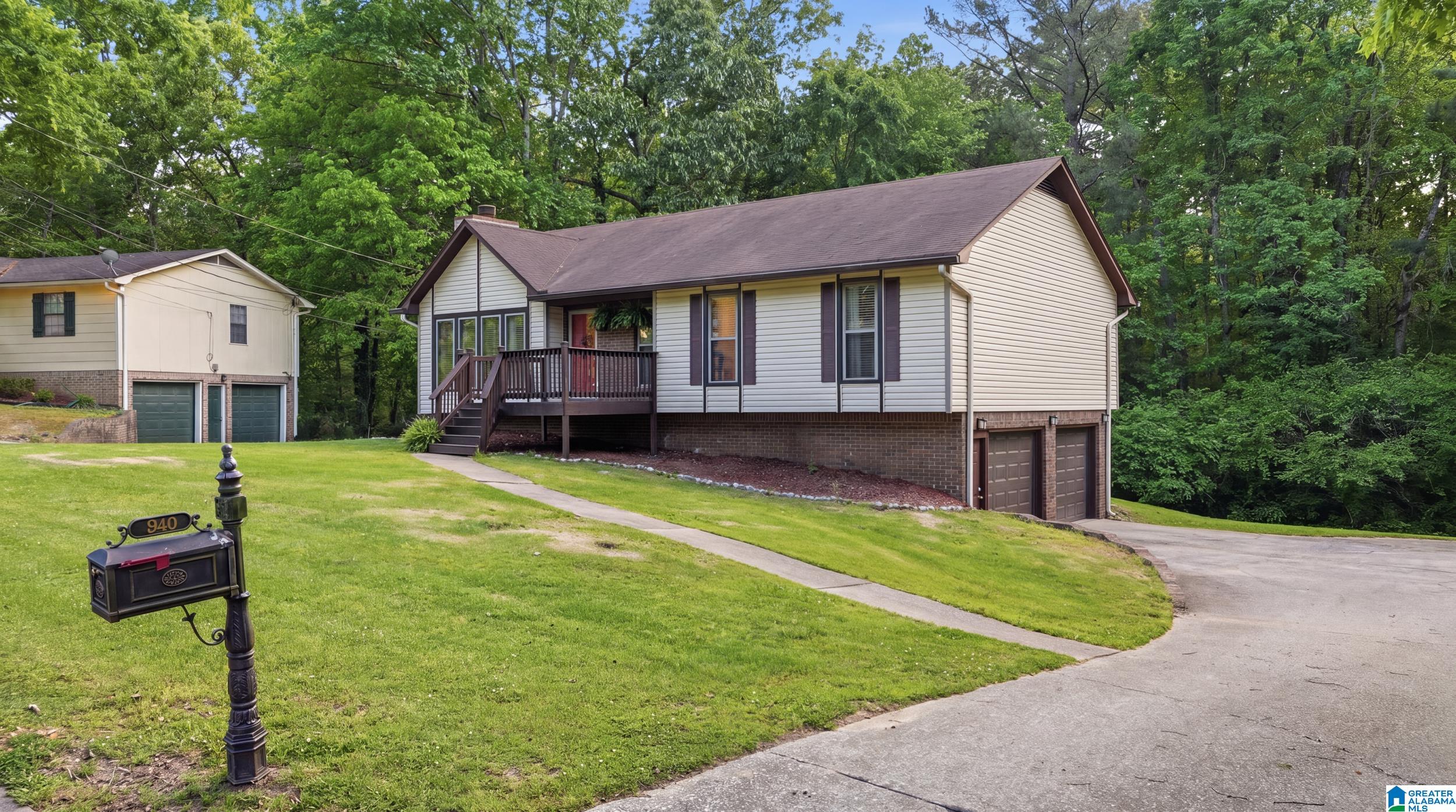 Photo 2 of Single family home for sale at 940 Thomas Dr, Birmingham, AL 35215 | MLS# 21464673 | Listing updated on 2026-09-14