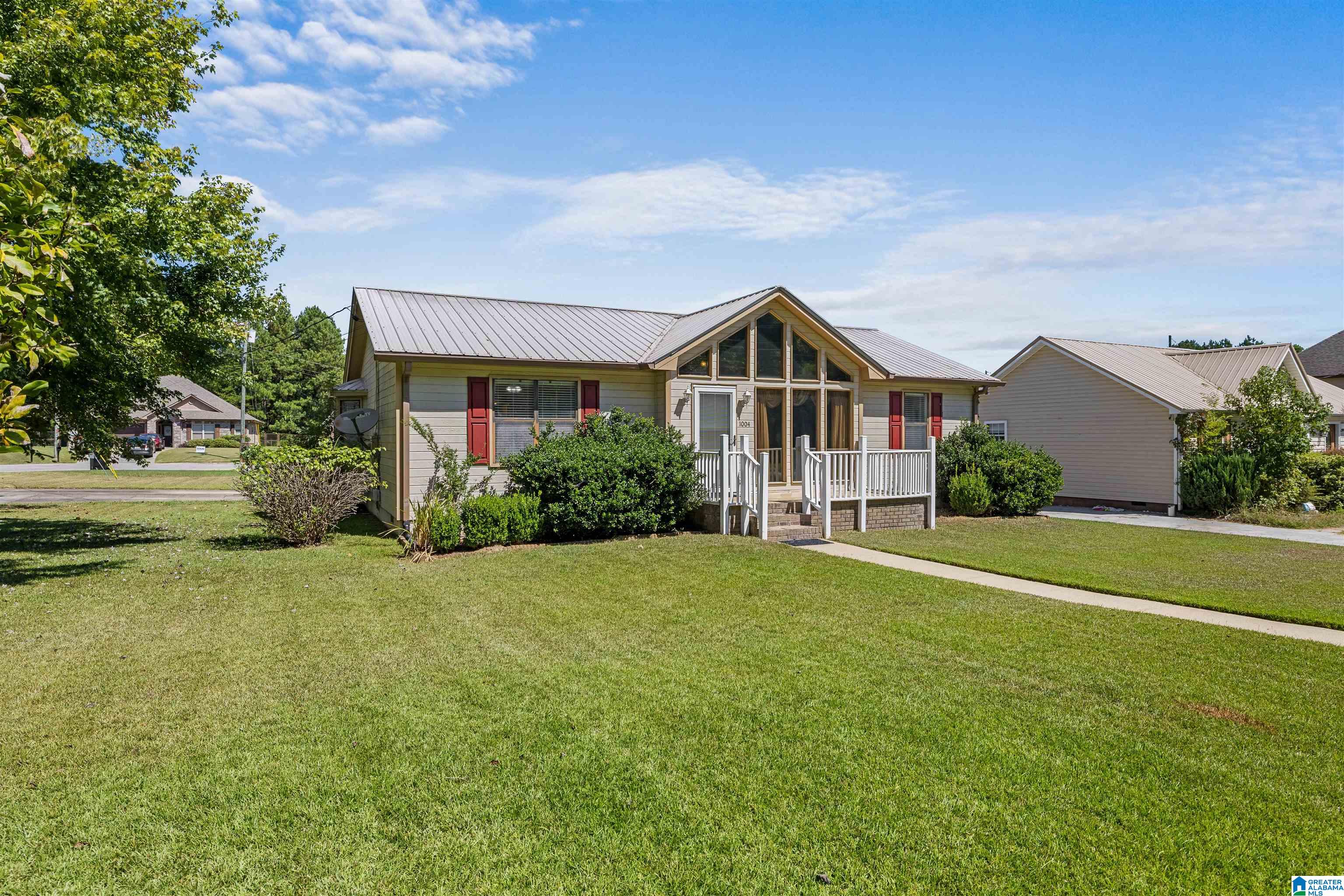 Photo 2 of Single family home for sale at 1004 Hickory St, Moody, AL 35004 | MLS# 21464675 | Listing updated on 2026-09-12