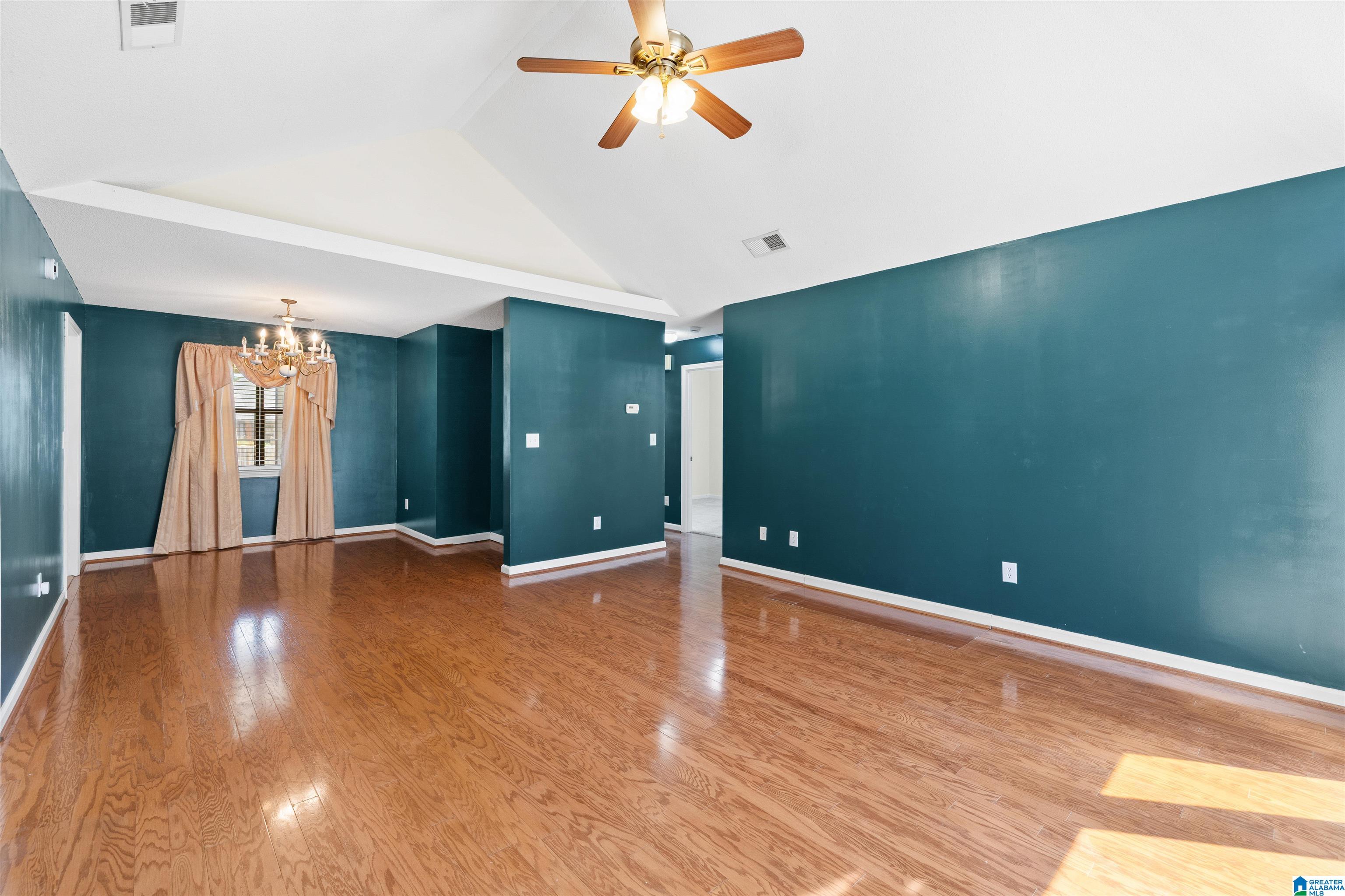 Photo 3 of Single family home for sale at 1004 Hickory St, Moody, AL 35004 | MLS# 21464675 | Listing updated on 2026-09-12