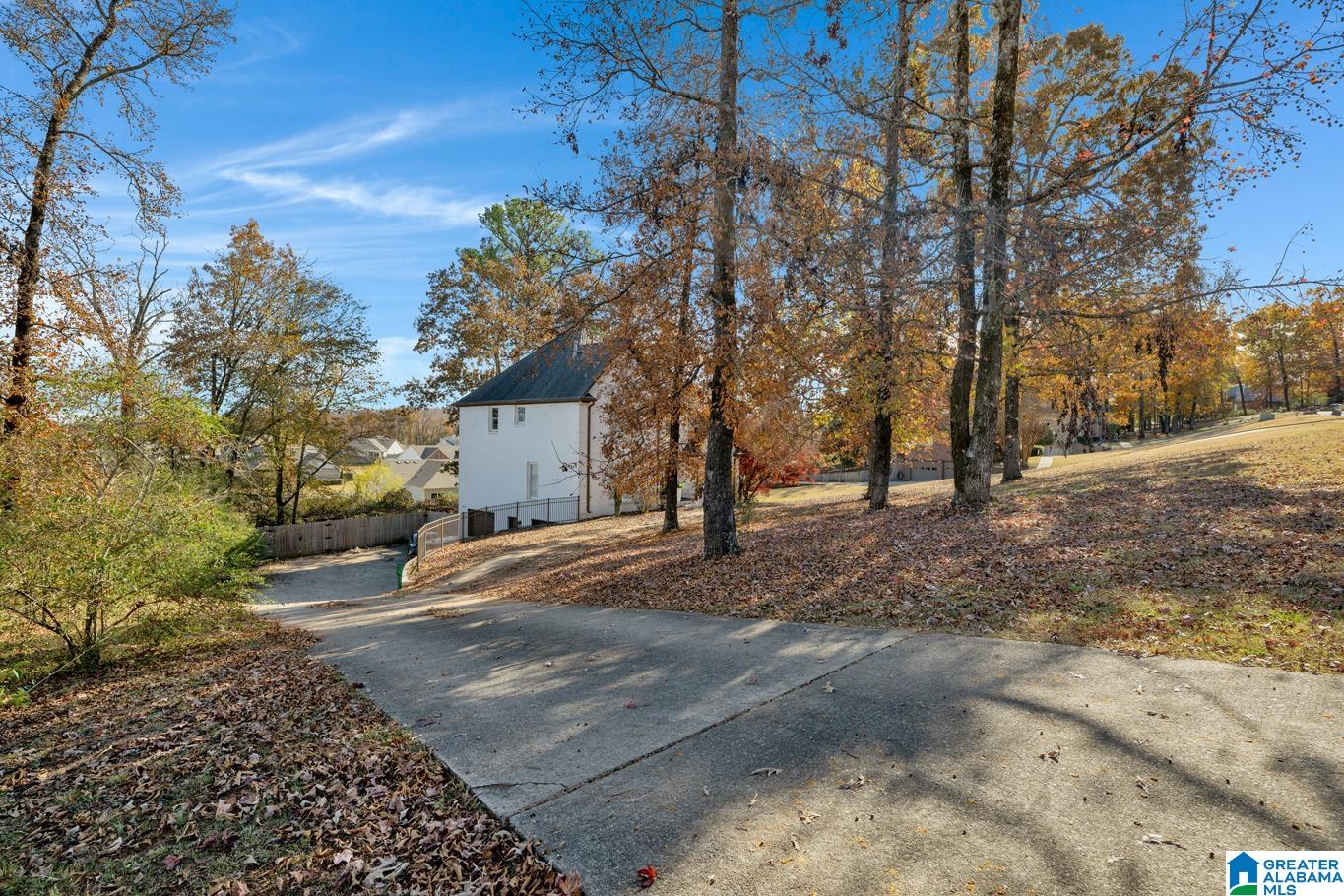 Photo 3 of Single family home for sale at 1014 Mountain Laurel Cir, Moody, AL 35004 | MLS# 21464678 | Listing updated on 2026-09-12