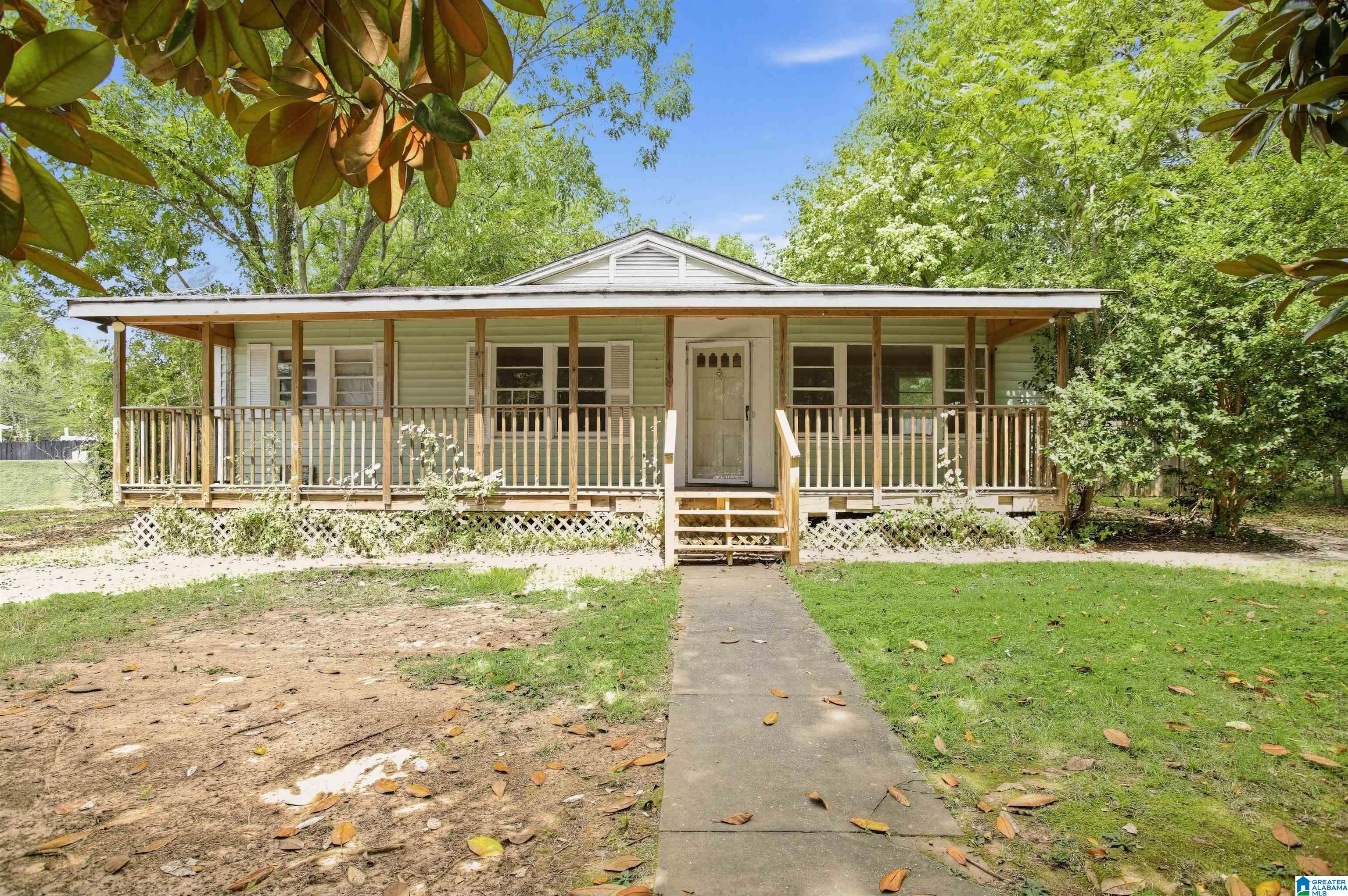 Photo 1 of Single family home for sale at 504 Roebuck Dr, Birmingham, AL 35215 | MLS# 21464699 | Listing updated on 2026-09-12