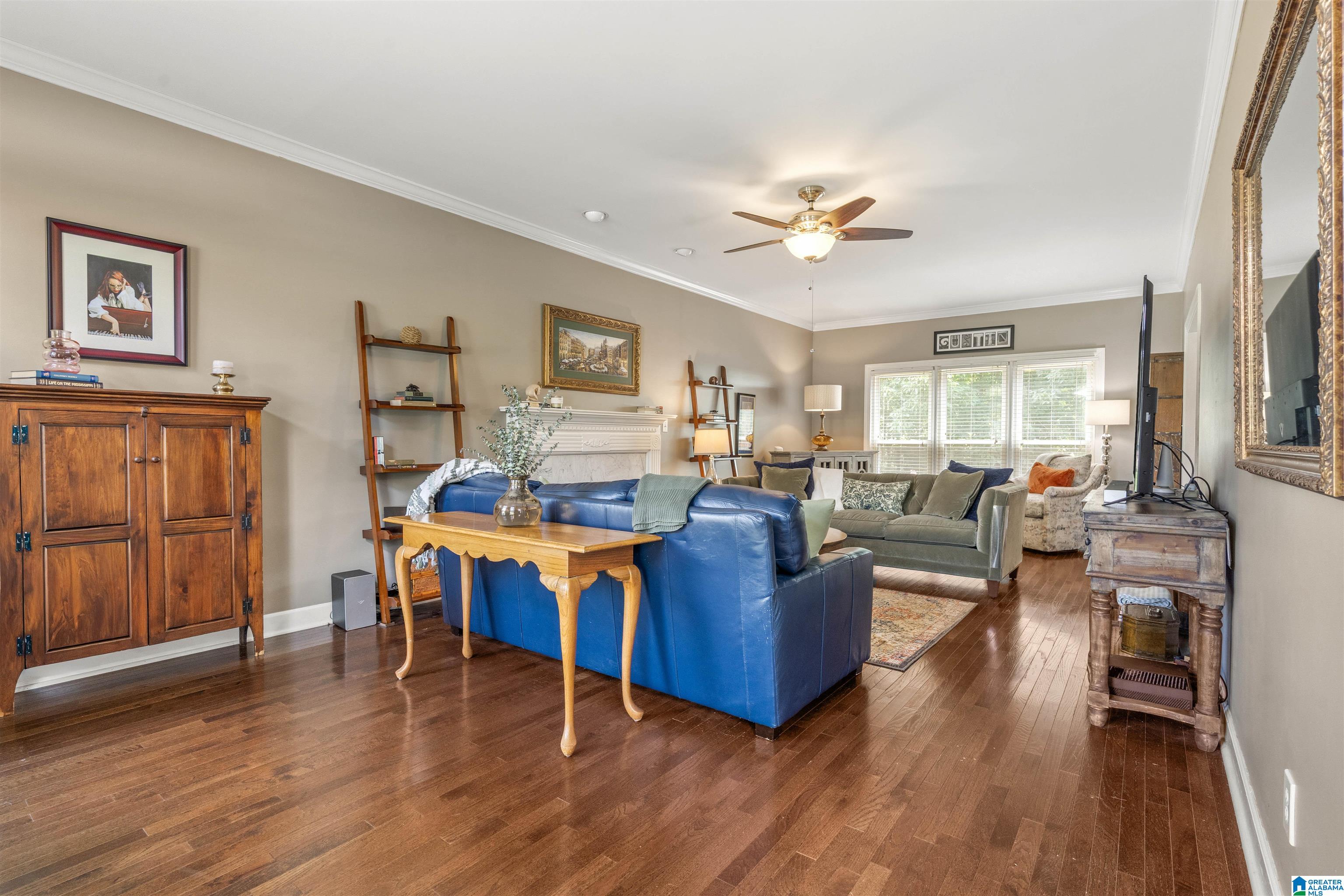 Photo 3 of Single family home for sale at 2070 Crosscrest Dr, Hoover, AL 35244 | MLS# 21464704 | Listing updated on 2026-09-17