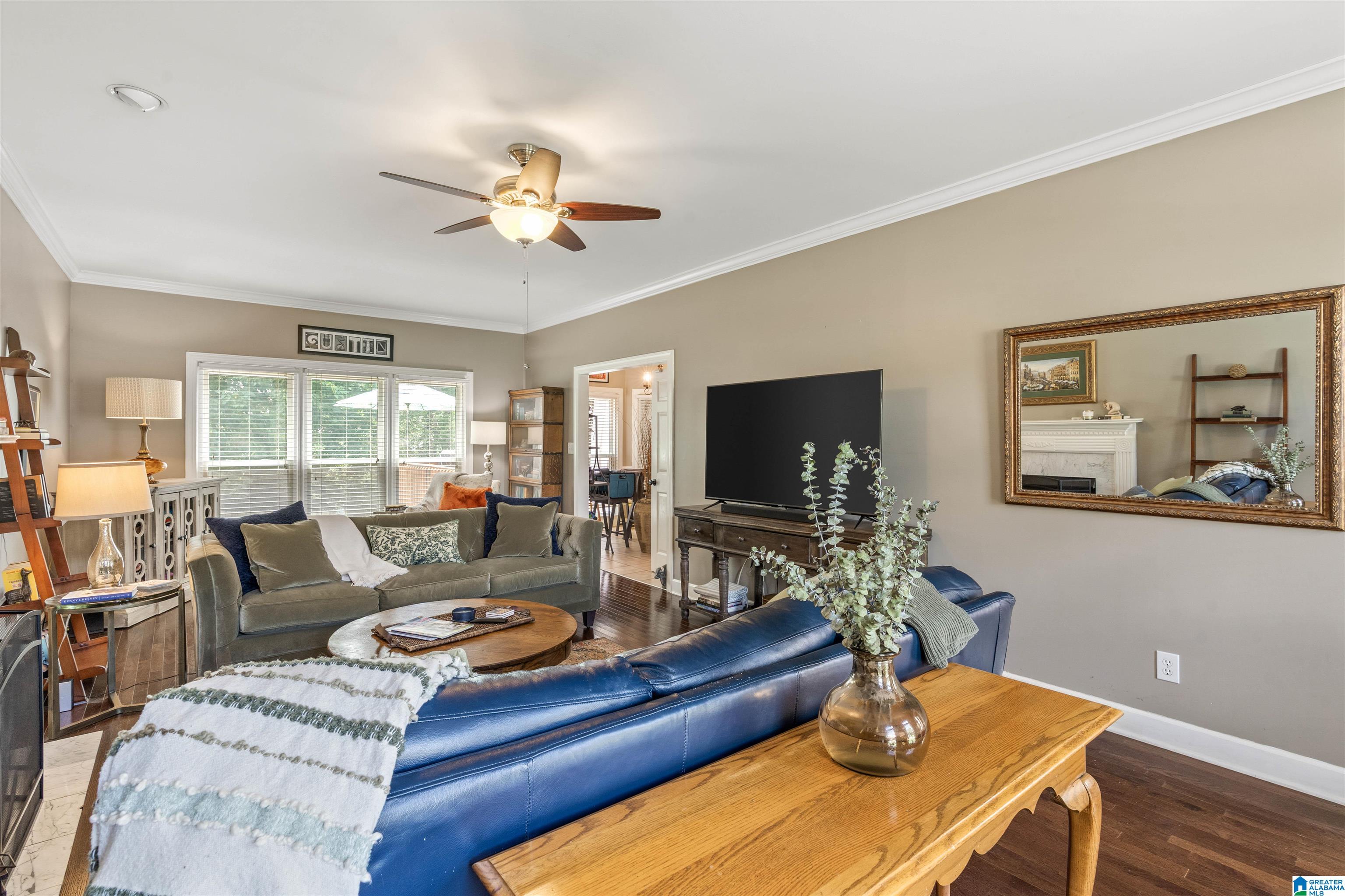 Photo 4 of Single family home for sale at 2070 Crosscrest Dr, Hoover, AL 35244 | MLS# 21464704 | Listing updated on 2026-09-17