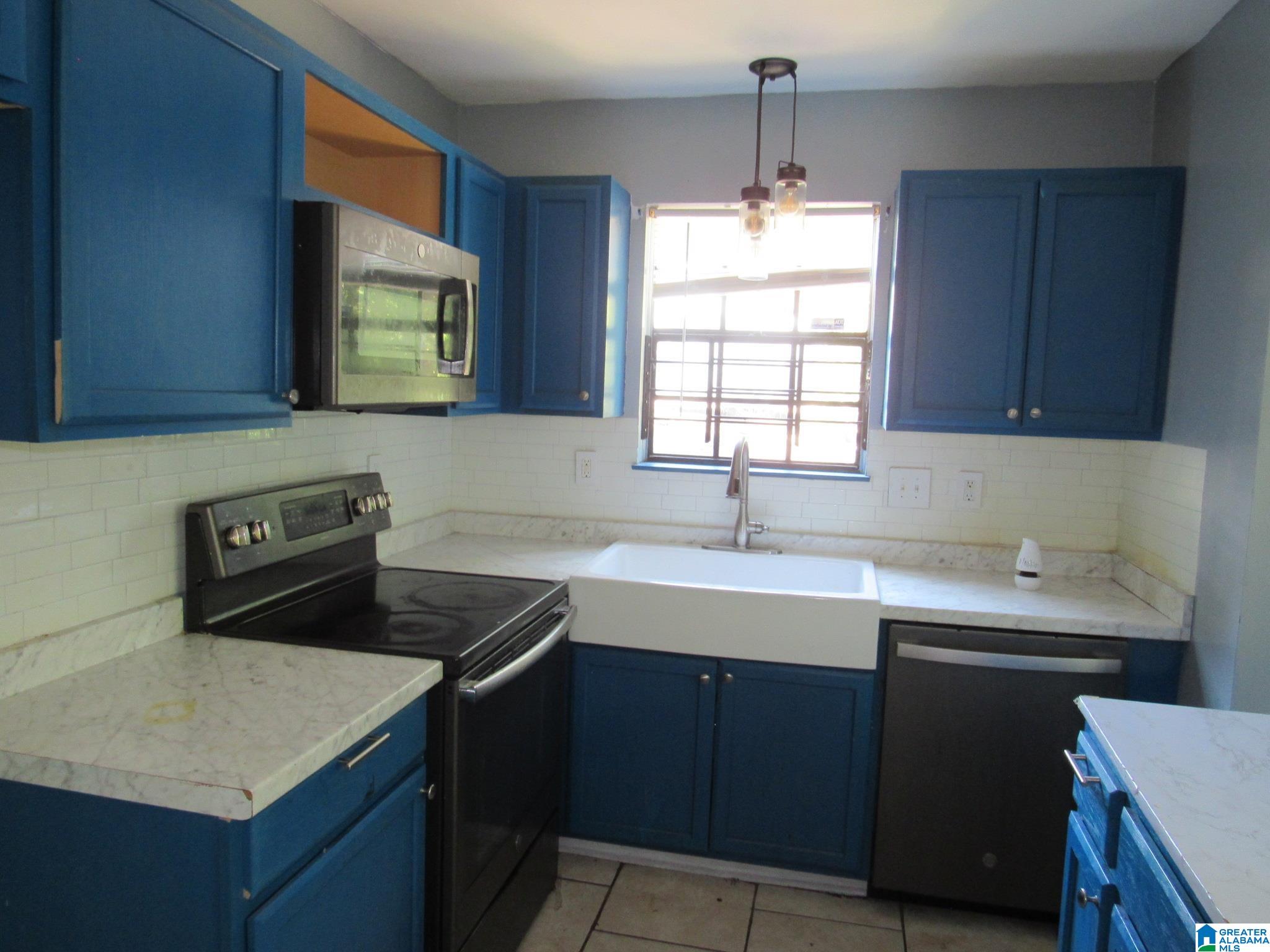 Photo 4 of Single family home for sale at 428 Old Farm Dr, Birmingham, AL 35215 | MLS# 21464712 | Listing updated on 2026-09-12