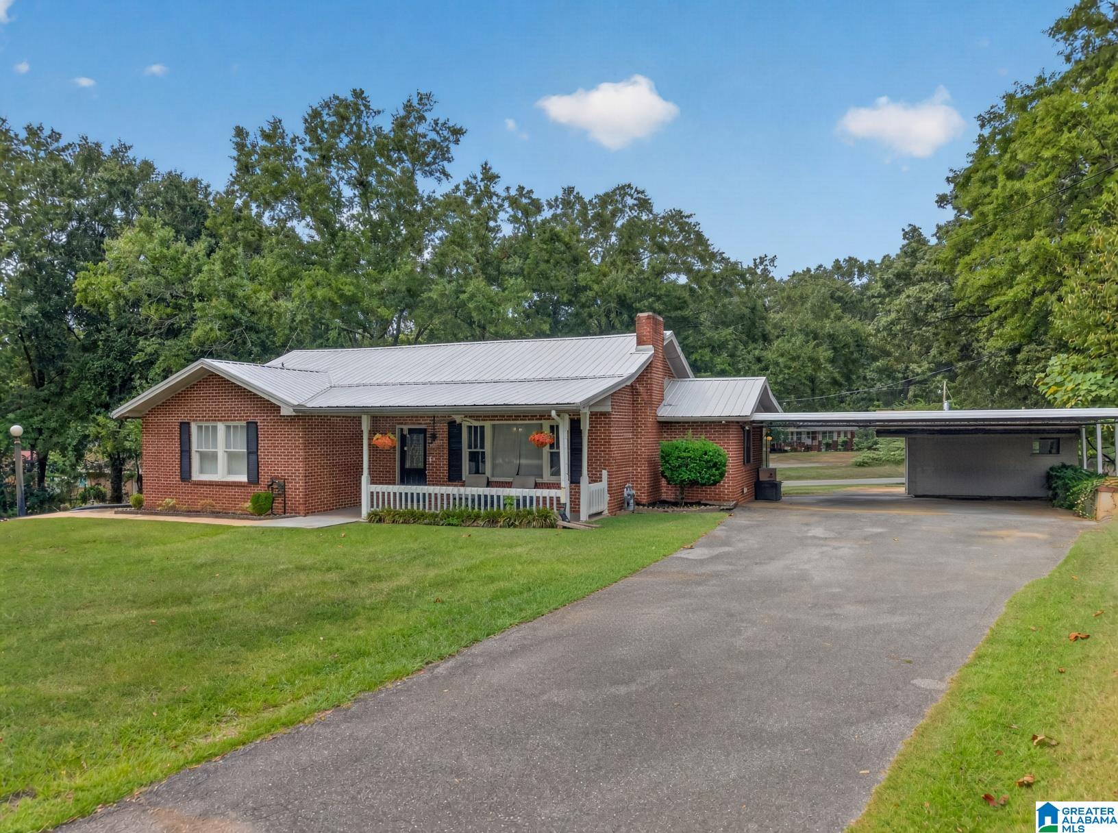 Photo 2 of Single family home for sale at 1105 Teresa Dr, Oxford, AL 36203 | MLS# 21464715 | Listing updated on 2026-09-12