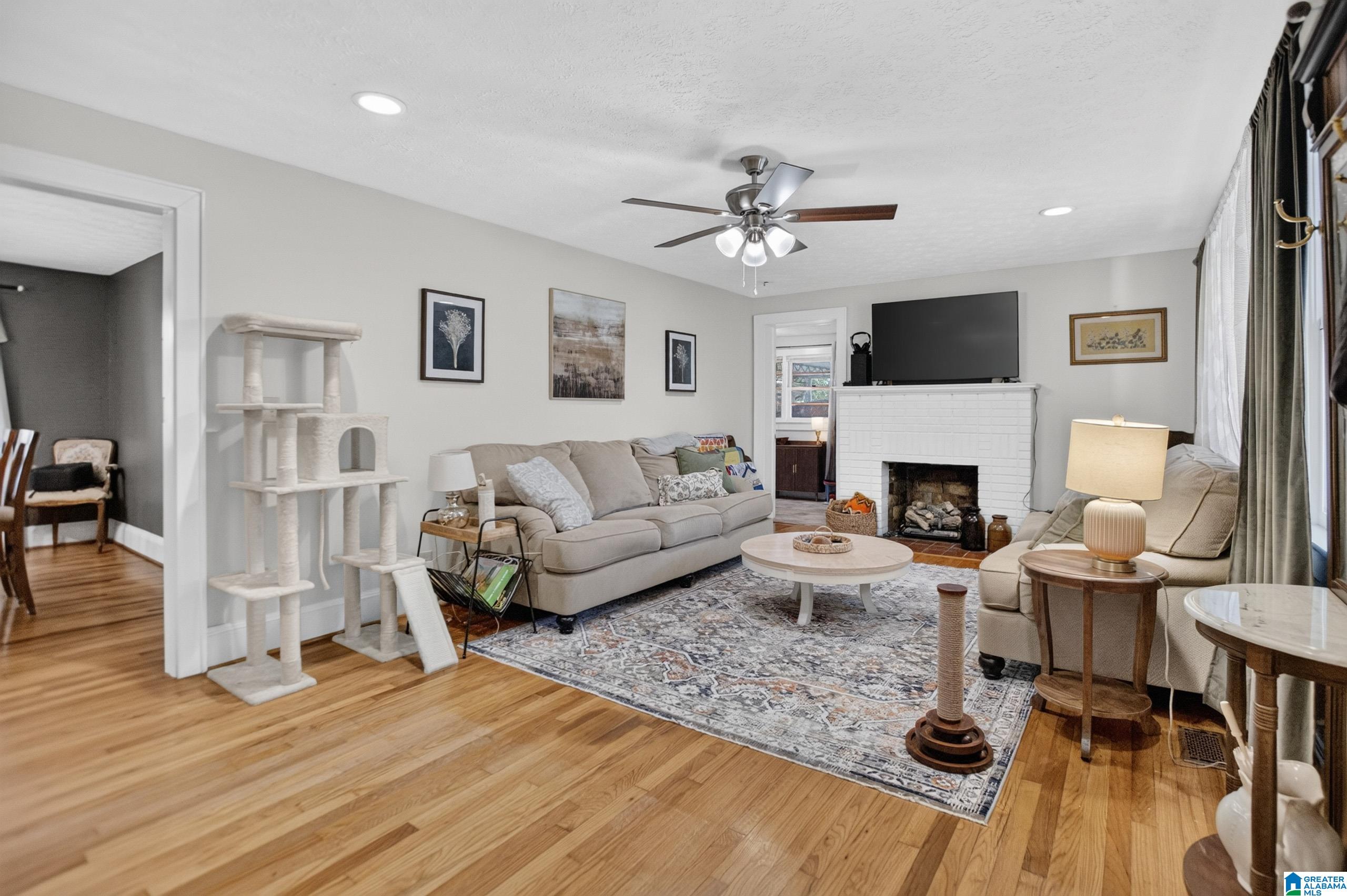 Photo 3 of Single family home for sale at 1105 Teresa Dr, Oxford, AL 36203 | MLS# 21464715 | Listing updated on 2026-09-12