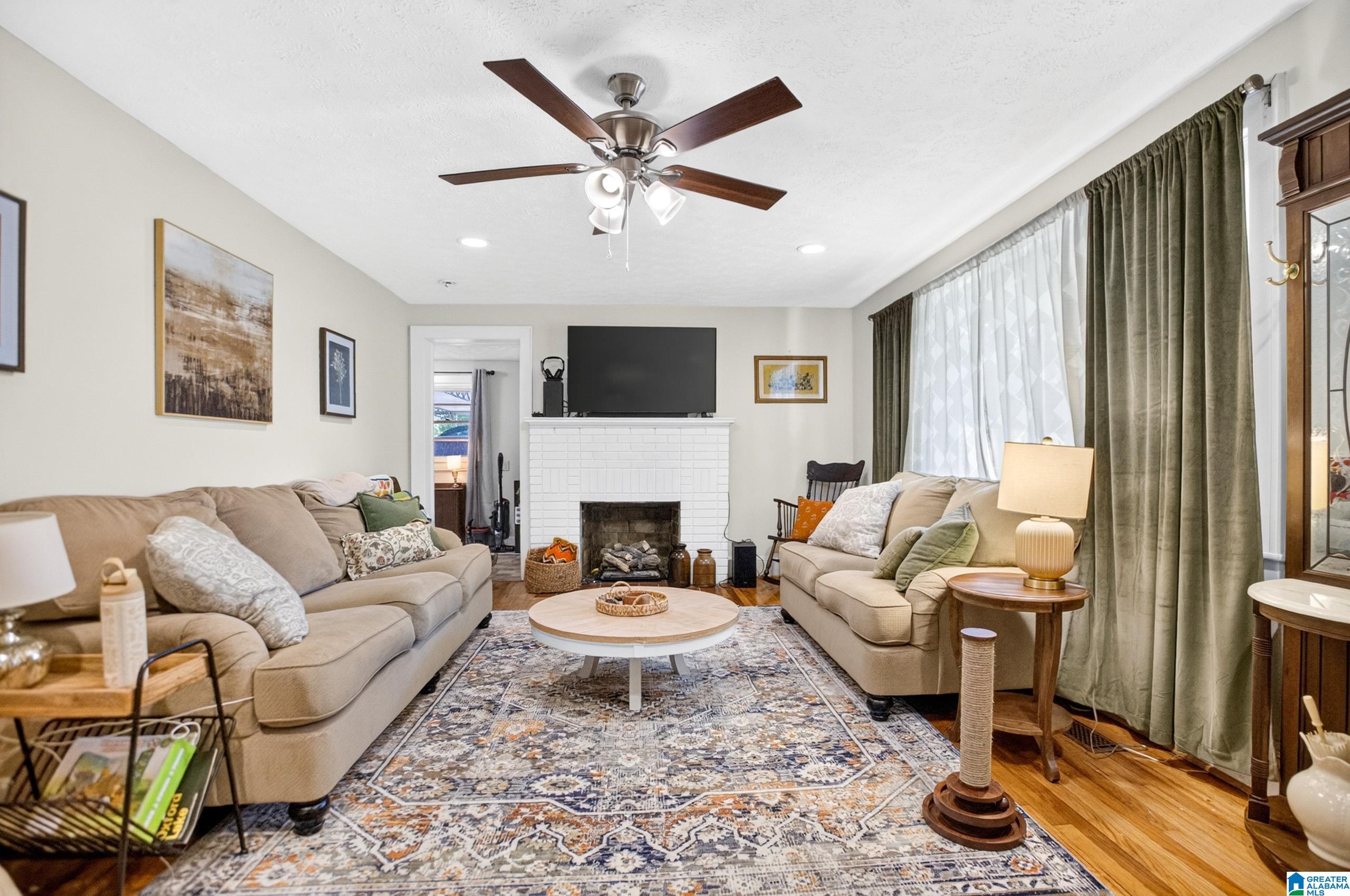 Photo 4 of Single family home for sale at 1105 Teresa Dr, Oxford, AL 36203 | MLS# 21464715 | Listing updated on 2026-09-12