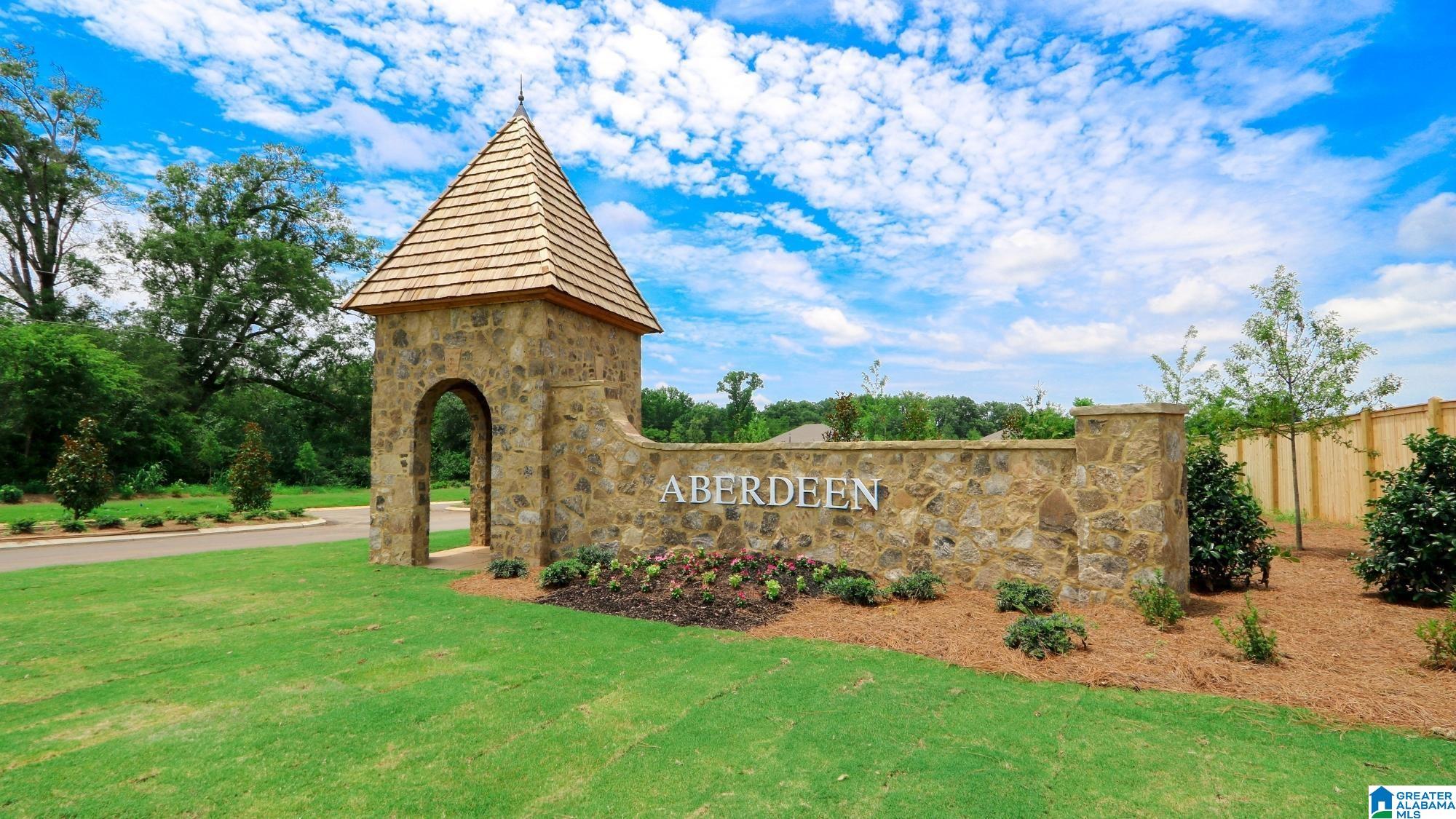 Photo 3 of Sale Pending at 28 Aberdeen Dr, Calera, AL 35040 | MLS# 21464727 | Listing updated on 2026-09-12