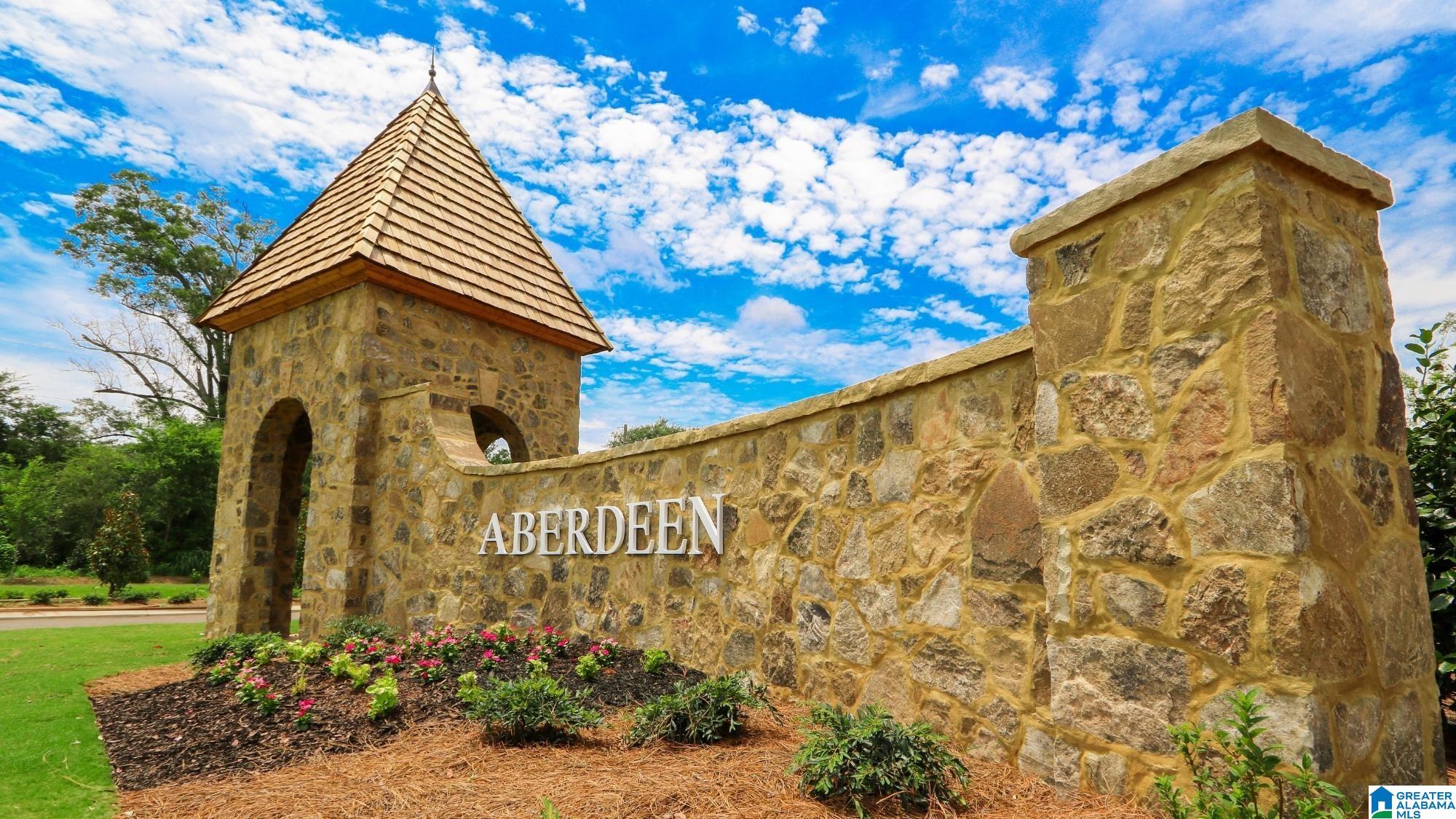 Photo 3 of Sale Pending at 28 Aberdeen Dr, Calera, AL 35040 | MLS# 21464727 | Listing updated on 2026-09-12