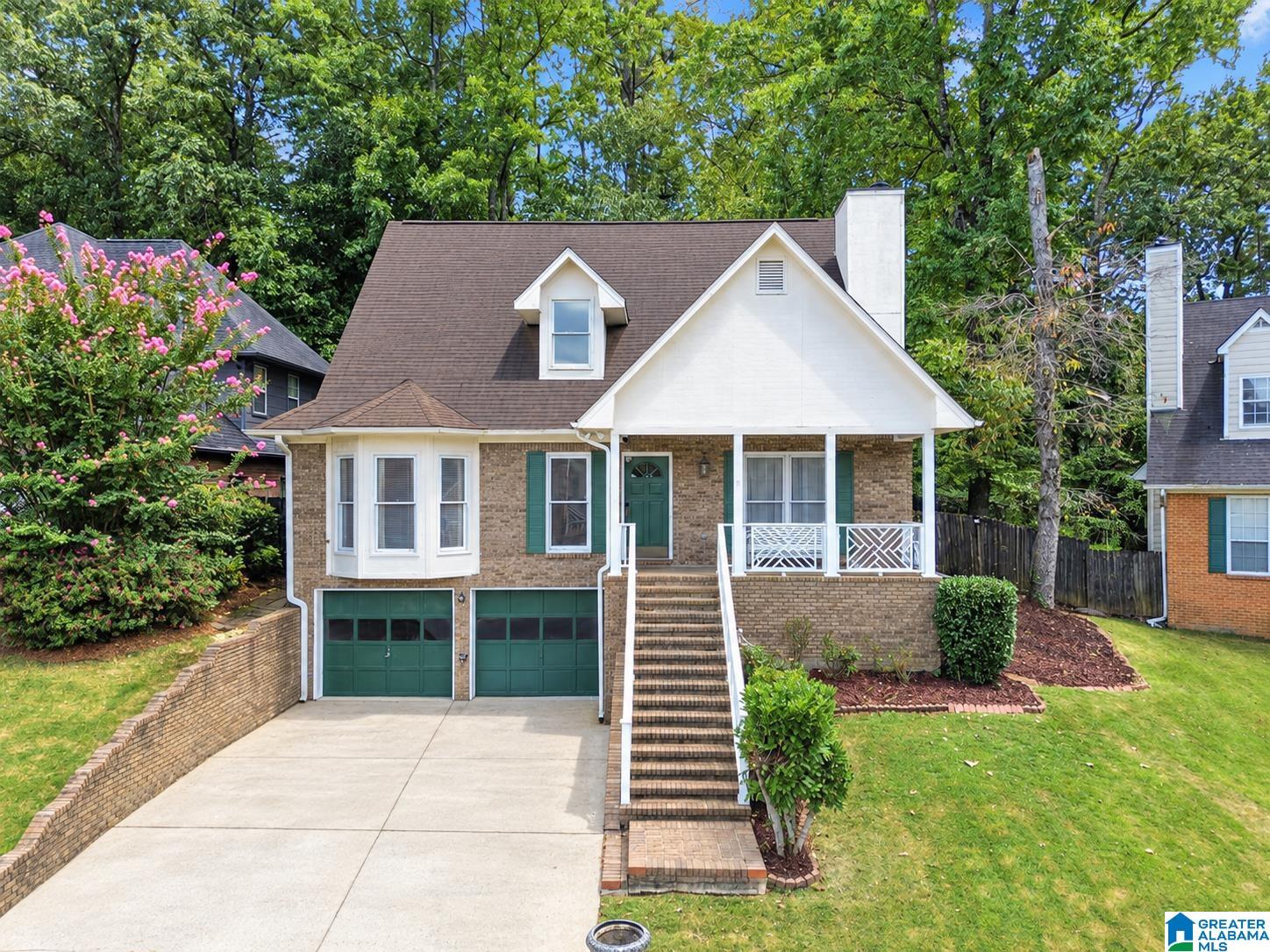 Single family home for sale at 3165 Boxwood Dr, HOOVER, AL 35216 | MLS# 21464740