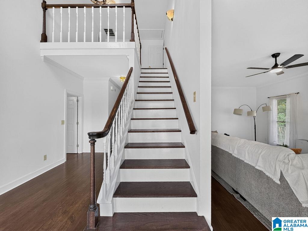 Photo 2 of Sale Pending at 3165 Boxwood Dr, Hoover, AL 35216 | MLS# 21464740 | Listing updated on 2026-09-16