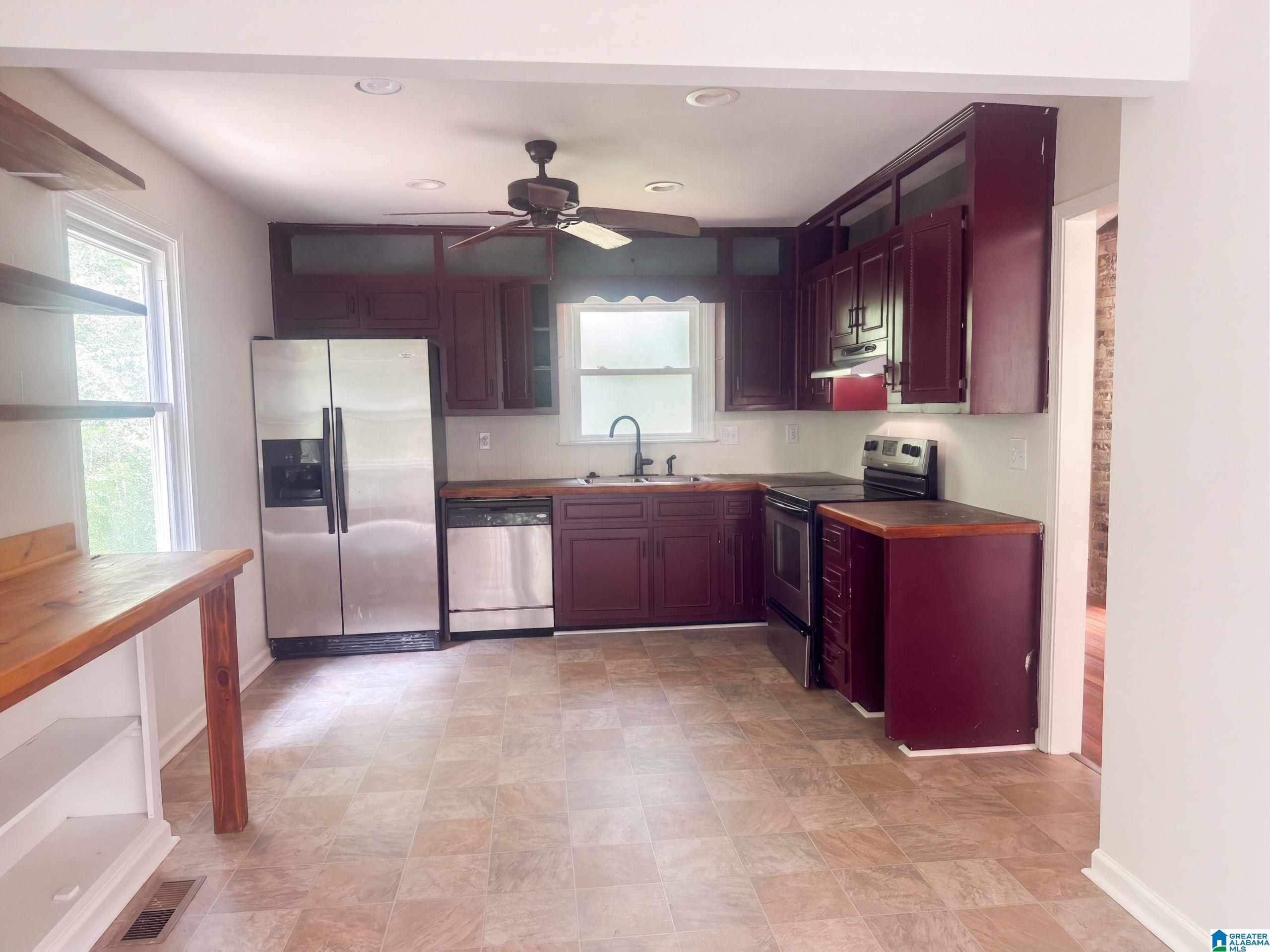 Photo 2 of Single family home for sale at 4676 Fairway Dr, Pinson, AL 35126 | MLS# 21464752 | Listing updated on 2026-09-11
