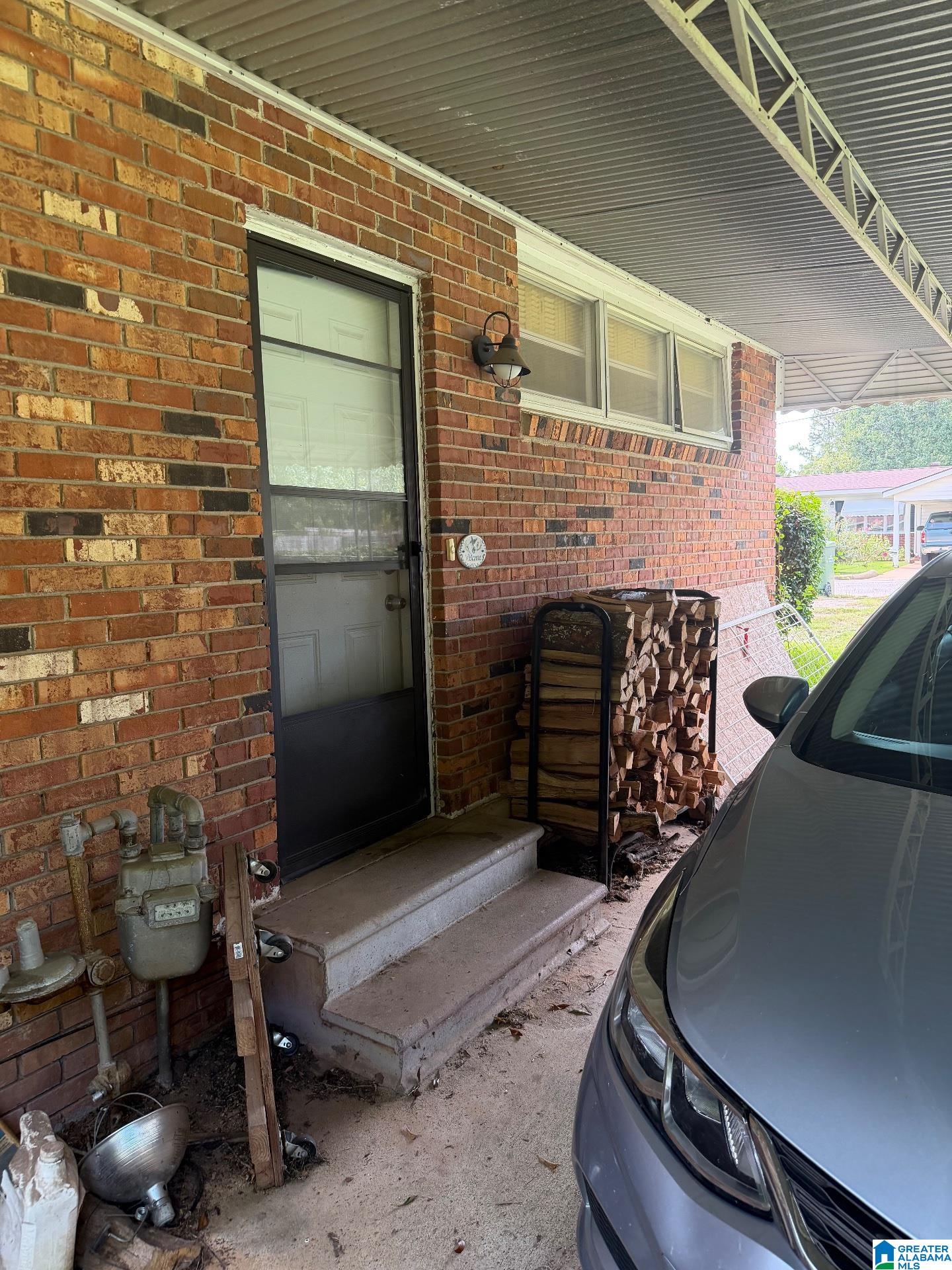 Photo 2 of Single family home for sale at 505 S 16th Avenue, Lanett, AL 36863 | MLS# 21464757 | Listing updated on 2026-09-12
