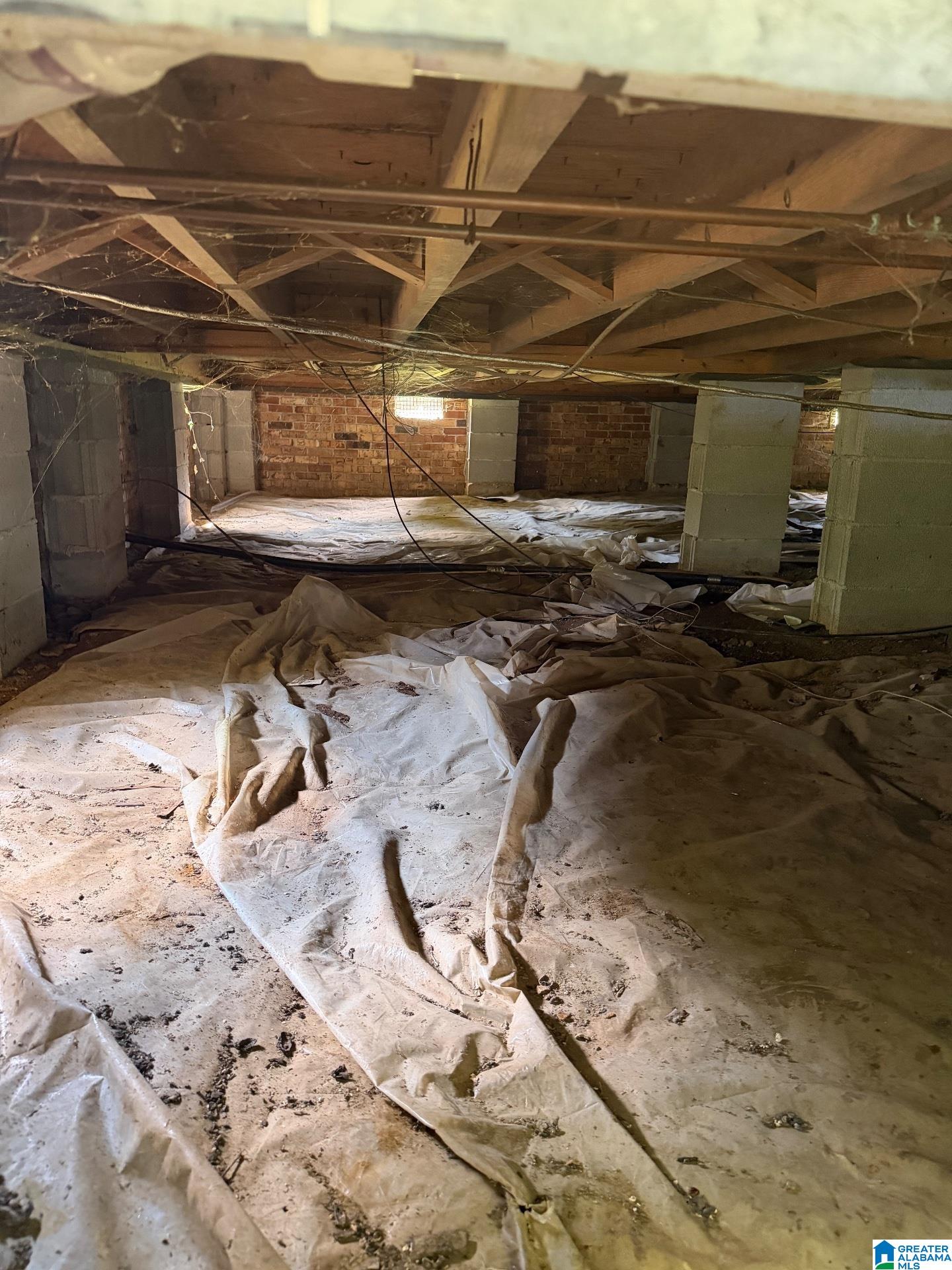 Photo 4 of Single family home for sale at 505 S 16th Avenue, Lanett, AL 36863 | MLS# 21464757 | Listing updated on 2026-09-12