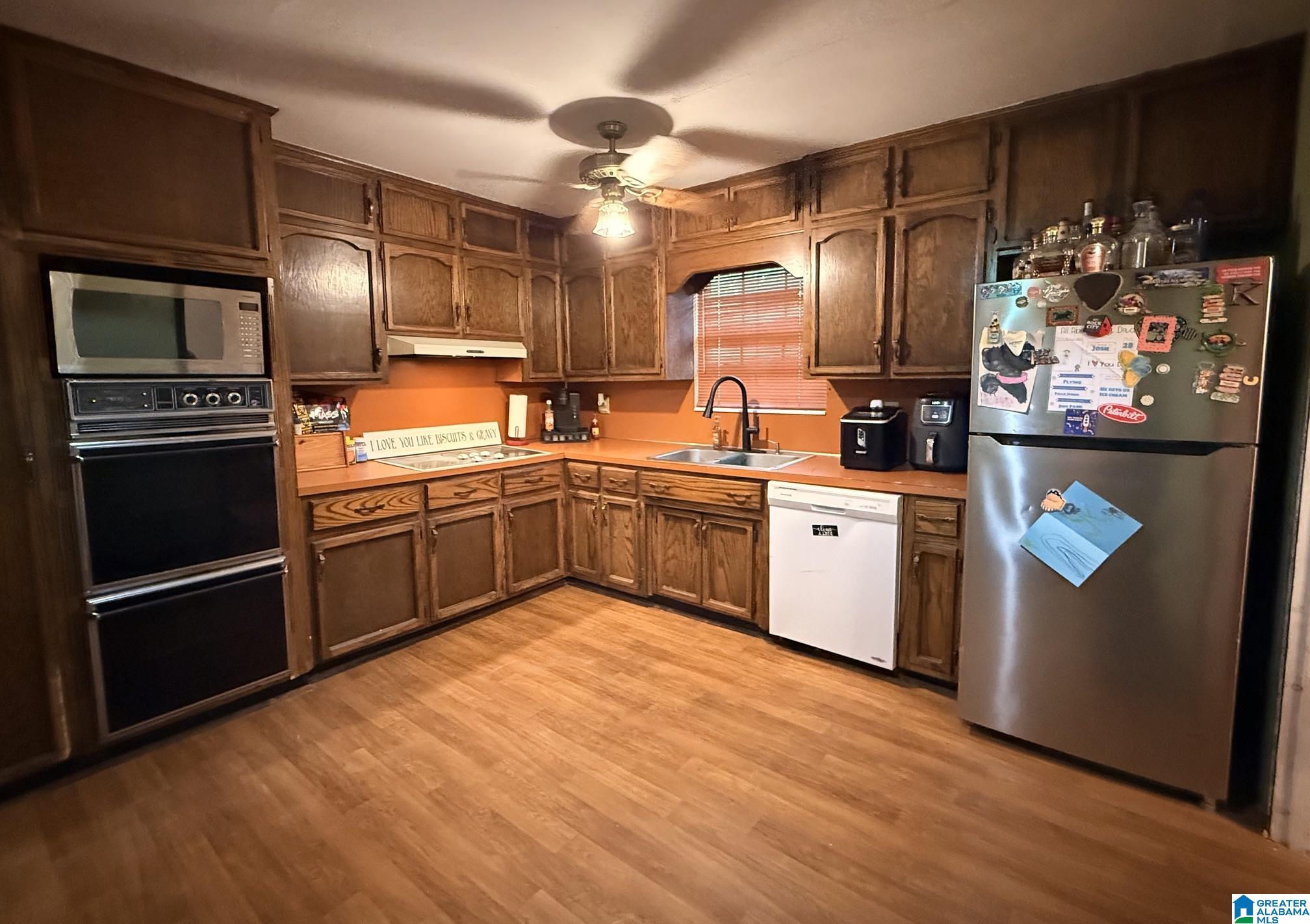 Photo 4 of Single family home for sale at 301 Gardendale Dr, Gardendale, AL 35071 | MLS# 21464767 | Listing updated on 2026-09-12