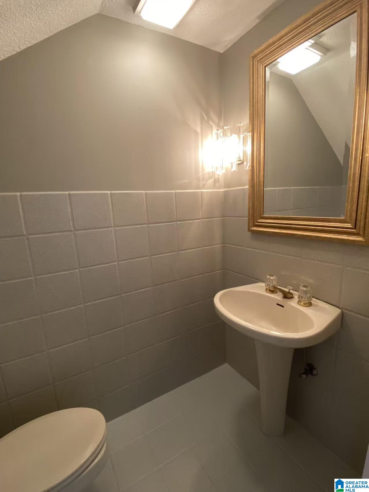 Photo 4 of Single family home for sale at 1911 Brandonwood Rd, Tuscaloosa, AL 35406 | MLS# 21464768 | Listing updated on 2026-09-12