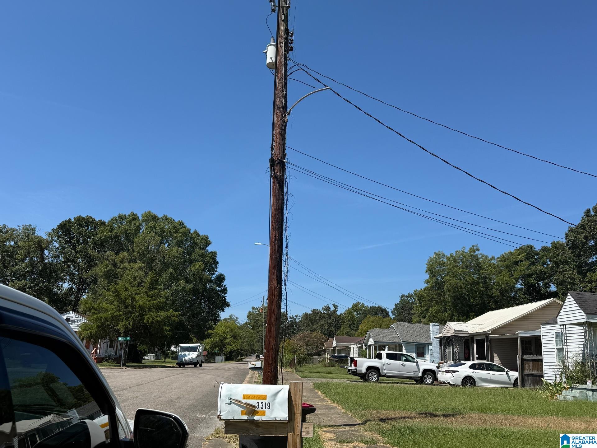 Photo 3 of Sale Pending at 3317 Georgia Ave, Gadsden, AL 35904 | MLS# 21464779 | Listing updated on 2026-09-14