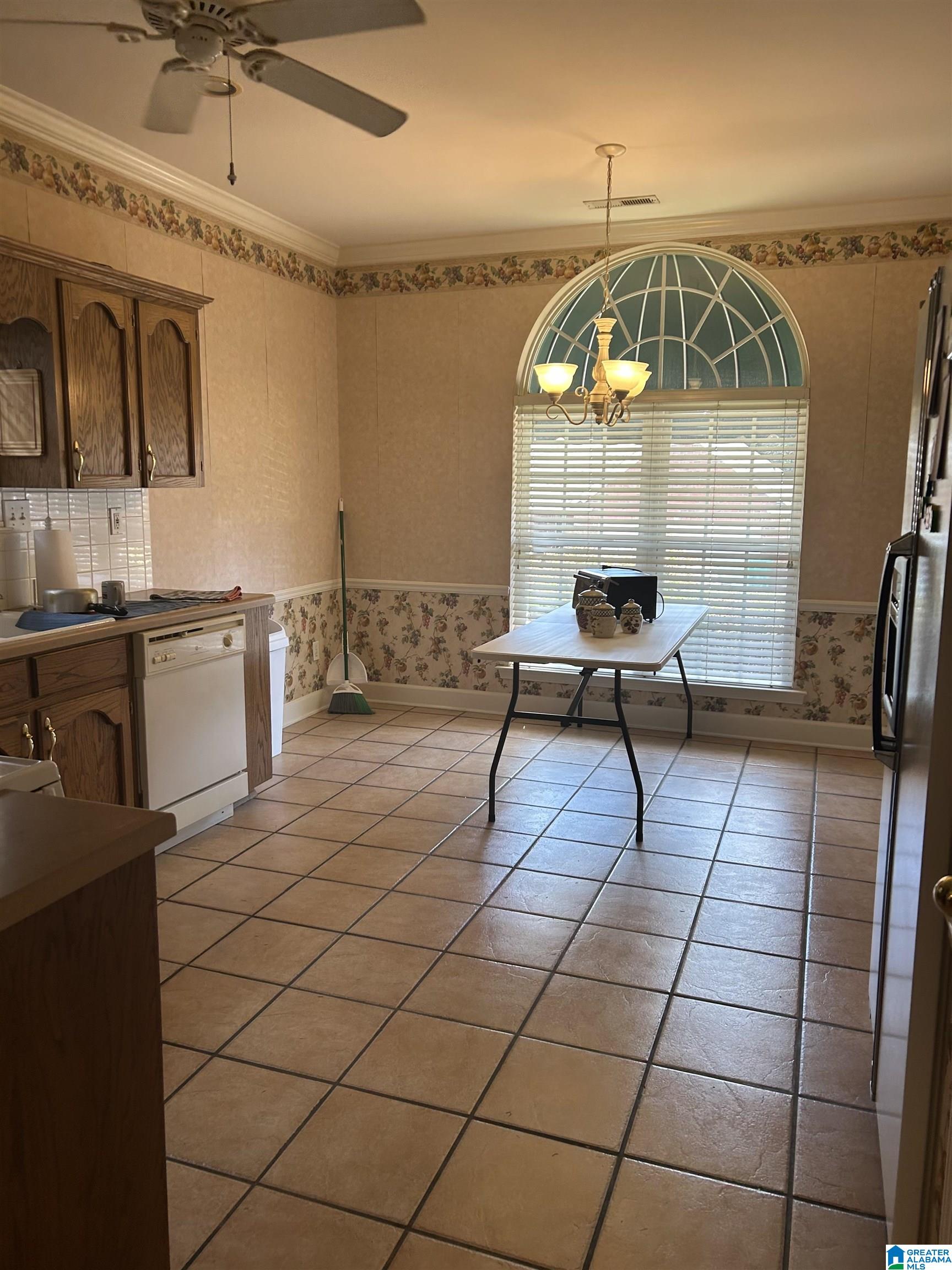 Photo 3 of Single family home for sale at 124 Annie Ln, Pleasant Grove, AL 35127 | MLS# 21464780 | Listing updated on 2026-09-15