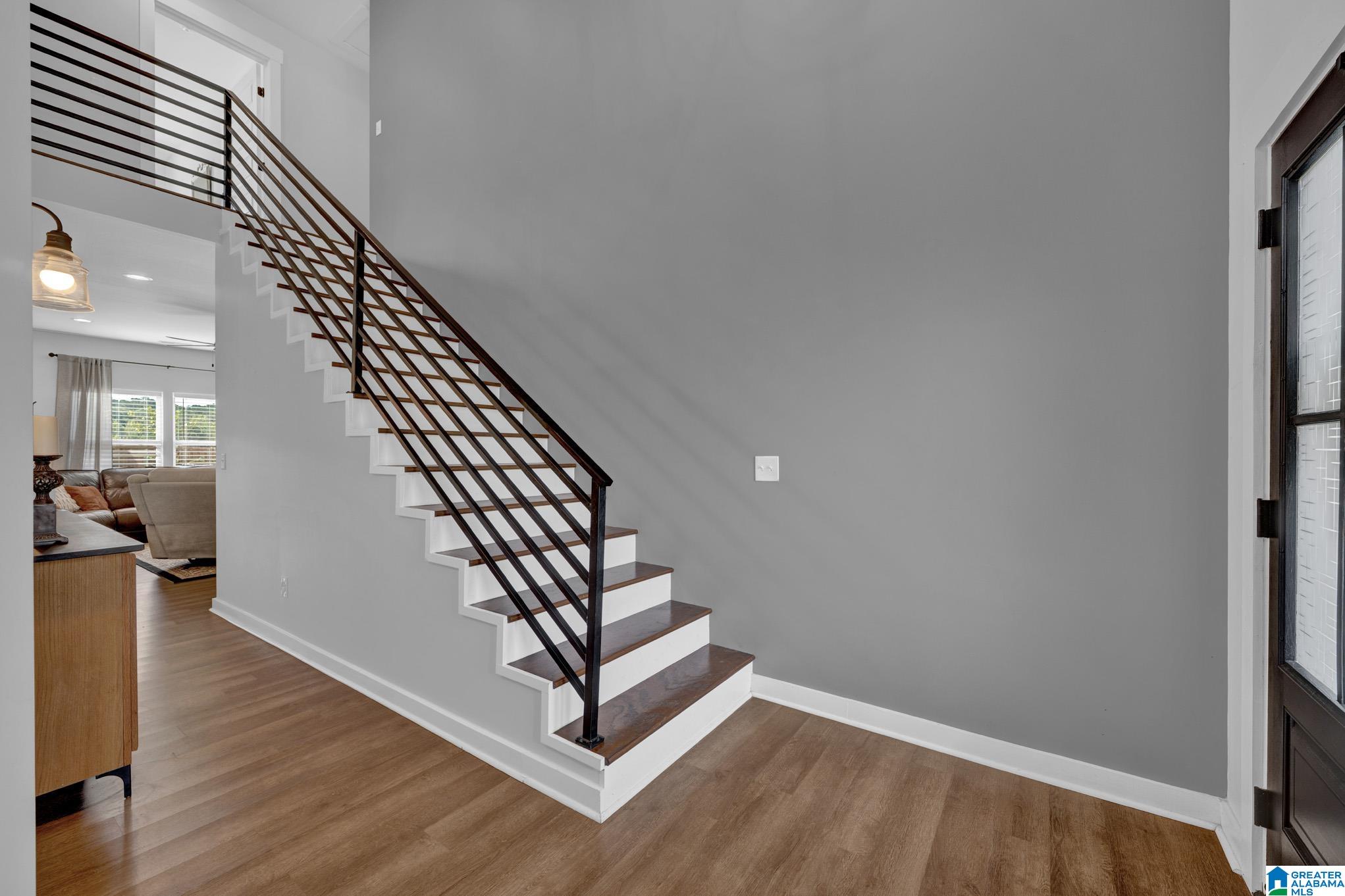 Photo 3 of Single family home for sale at 237 Glen Cross Dr, Trussville, AL 35173 | MLS# 21464783 | Listing updated on 2026-09-15