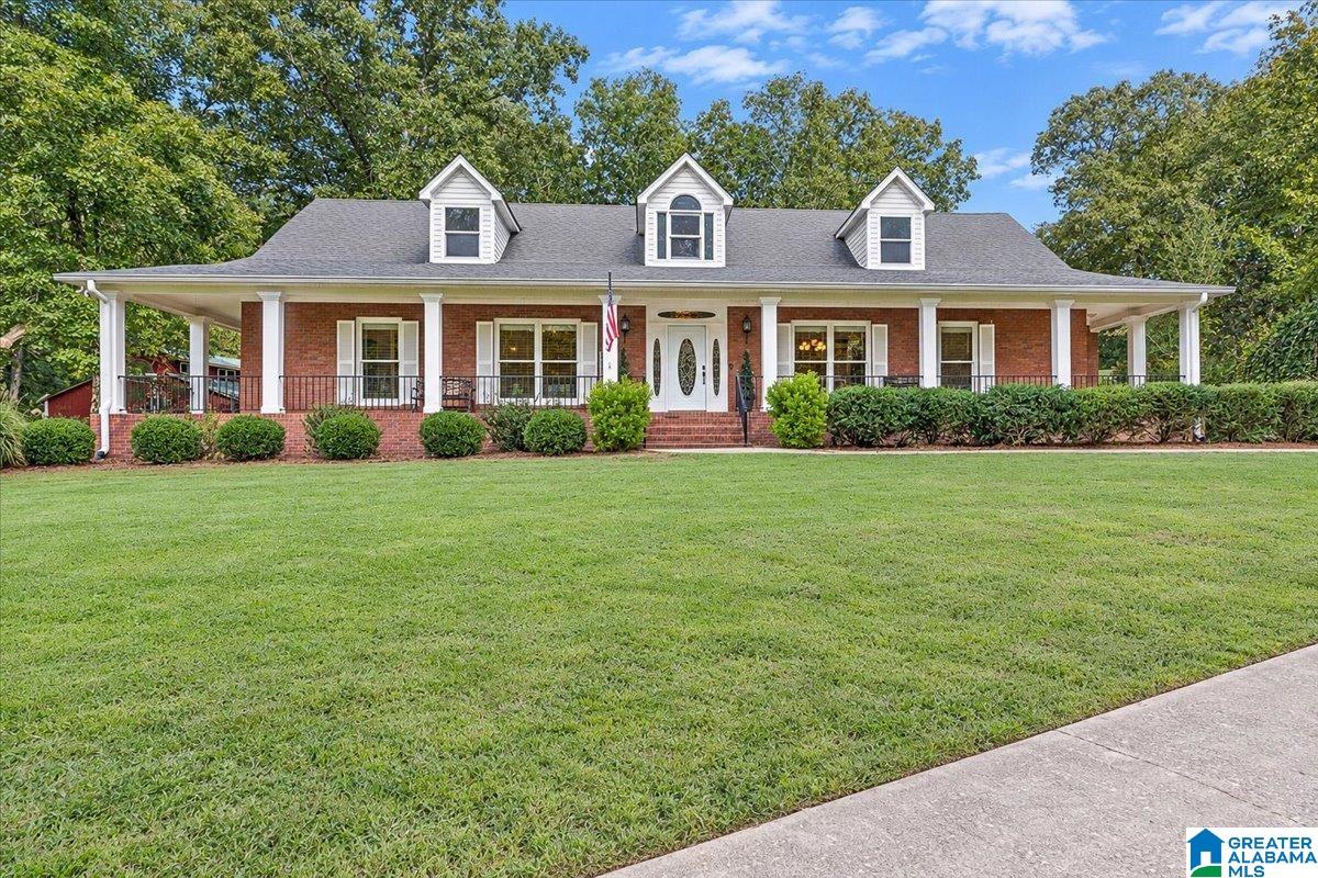 Photo 2 of Single family home for sale at 221 Twin Oaks Dr, Oneonta, AL 35121 | MLS# 21464808 | Listing updated on 2026-09-16