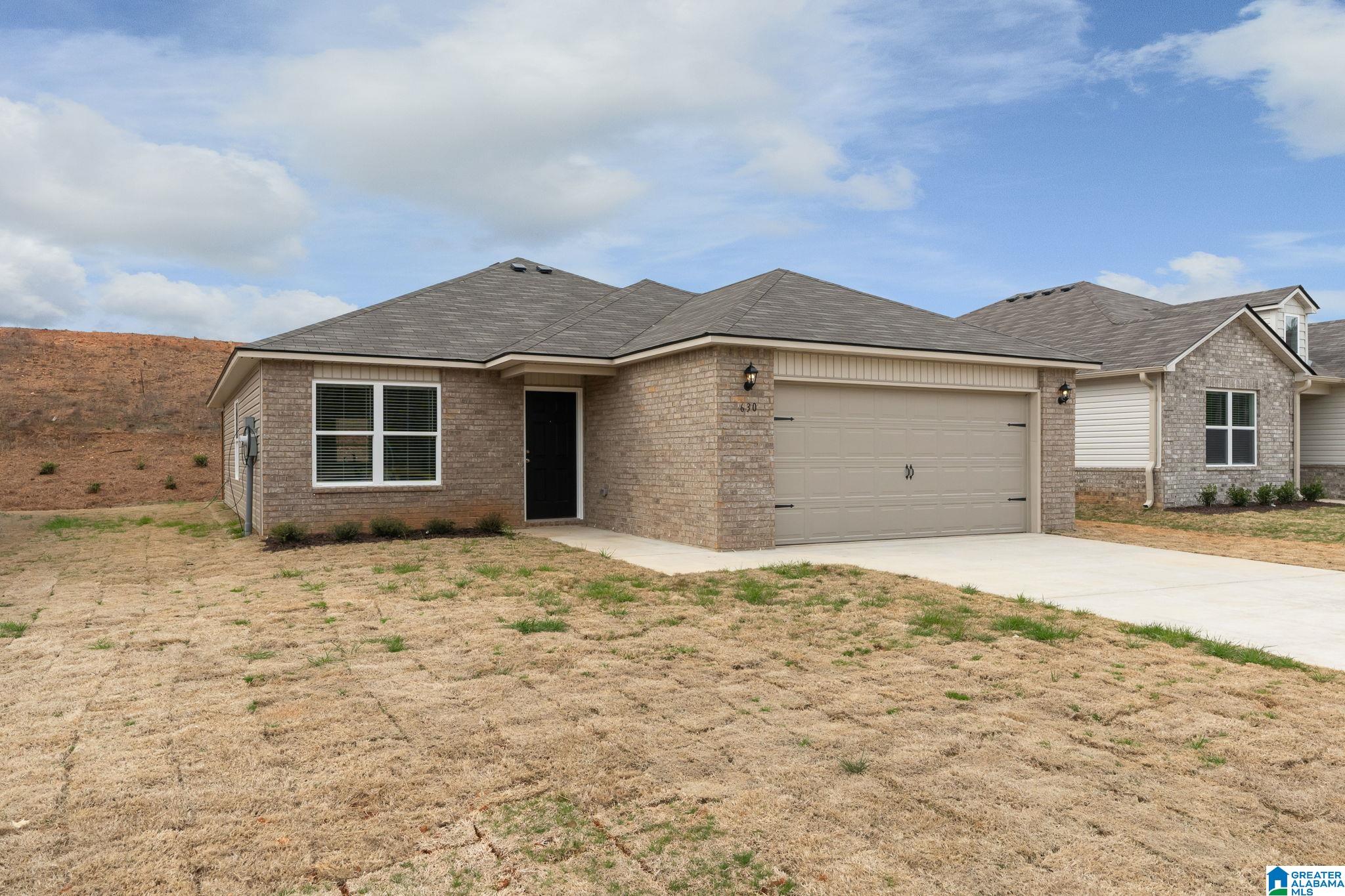 Photo 2 of Single family home for sale at 812 Camden Loop, Calera, AL 35040 | MLS# 21464812 | Listing updated on 2026-09-13