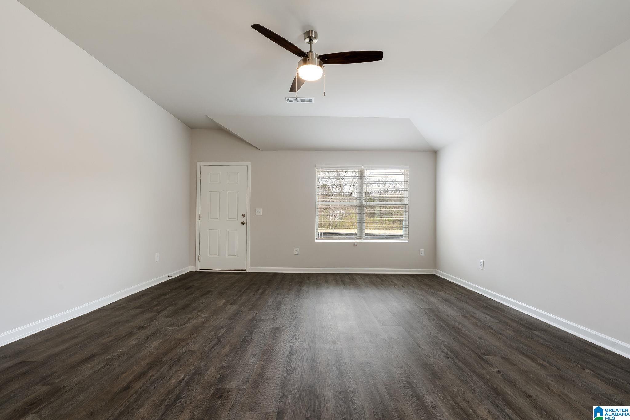 Photo 4 of Single family home for sale at 812 Camden Loop, Calera, AL 35040 | MLS# 21464812 | Listing updated on 2026-09-13