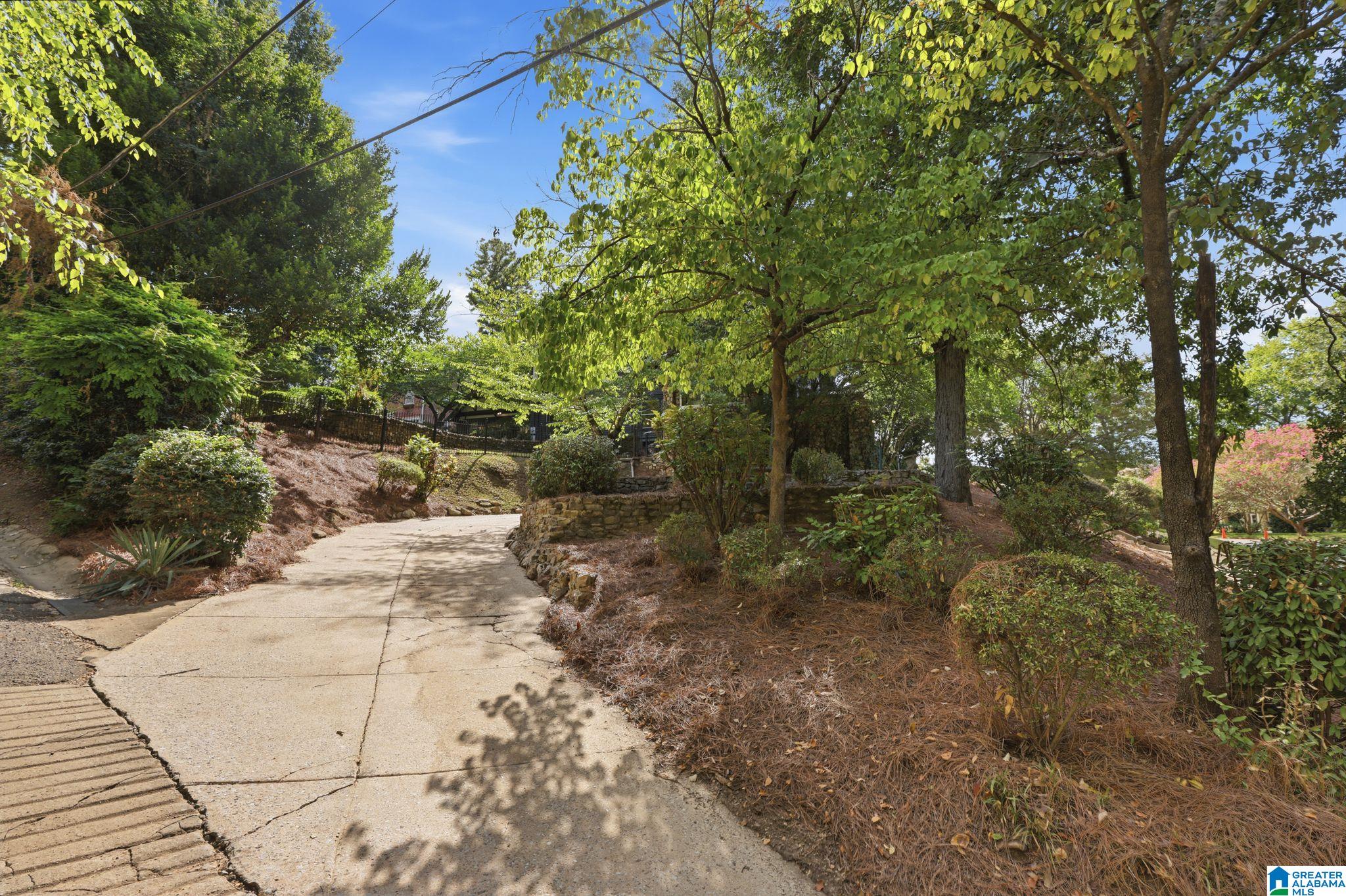 Photo 4 of Single family home for sale at 4141 Crescent Rd, Birmingham, AL 35222 | MLS# 21464819 | Listing updated on 2026-09-18