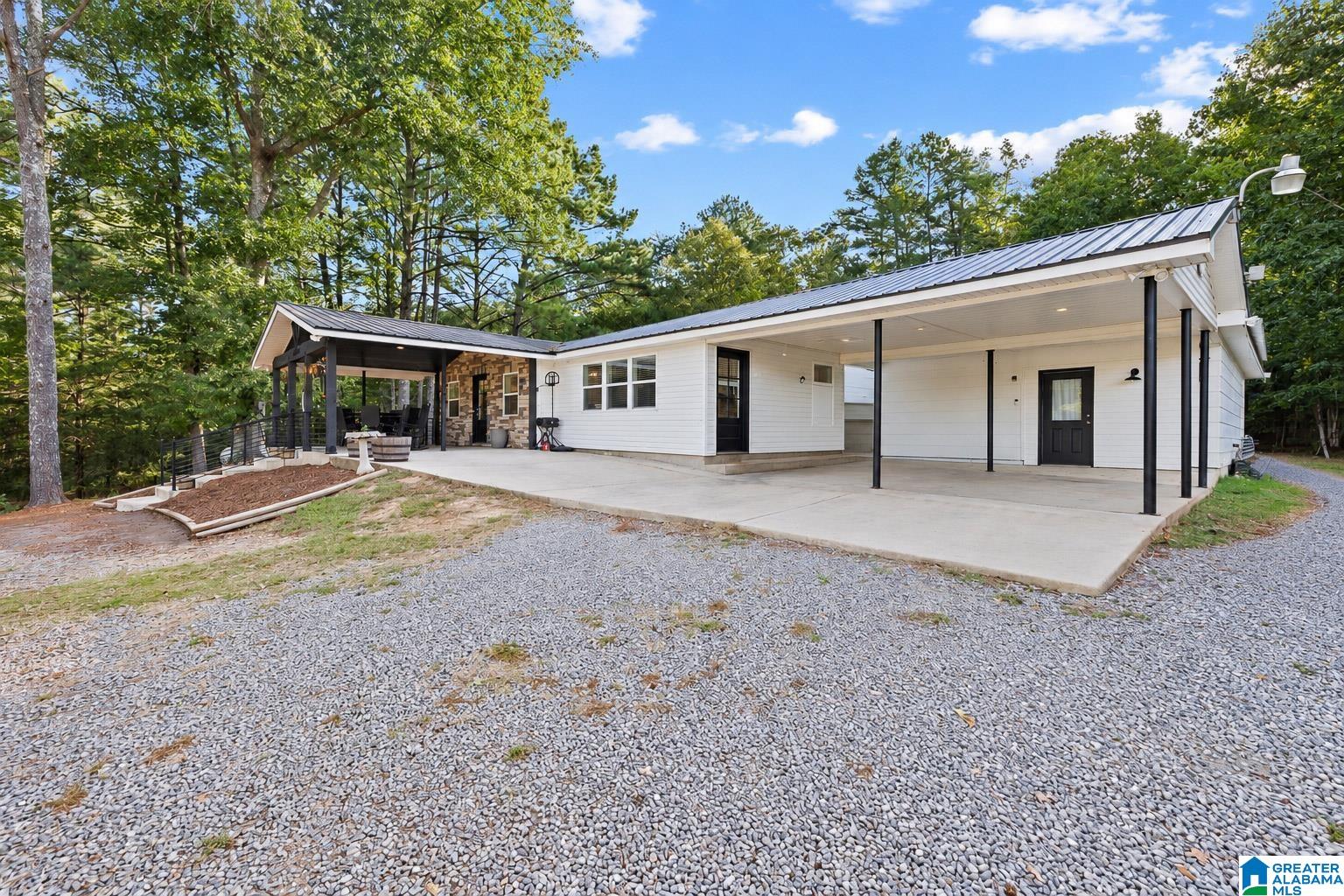 Photo 2 of Single family home for sale at 2516 Red Valley Rd, Remlap, AL 35133 | MLS# 21464829 | Listing updated on 2026-09-13