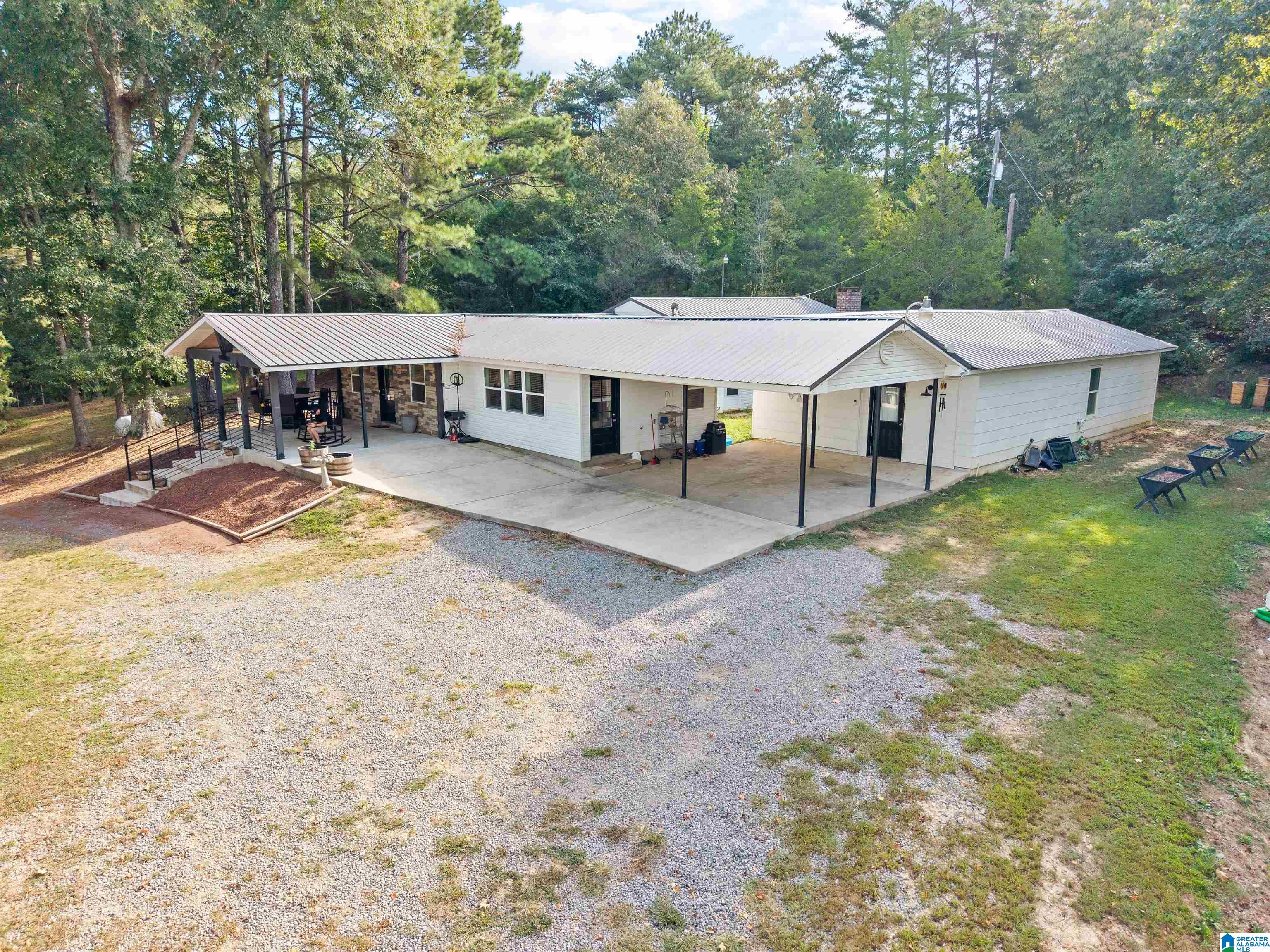 Photo 3 of Single family home for sale at 2516 Red Valley Rd, Remlap, AL 35133 | MLS# 21464829 | Listing updated on 2026-09-13