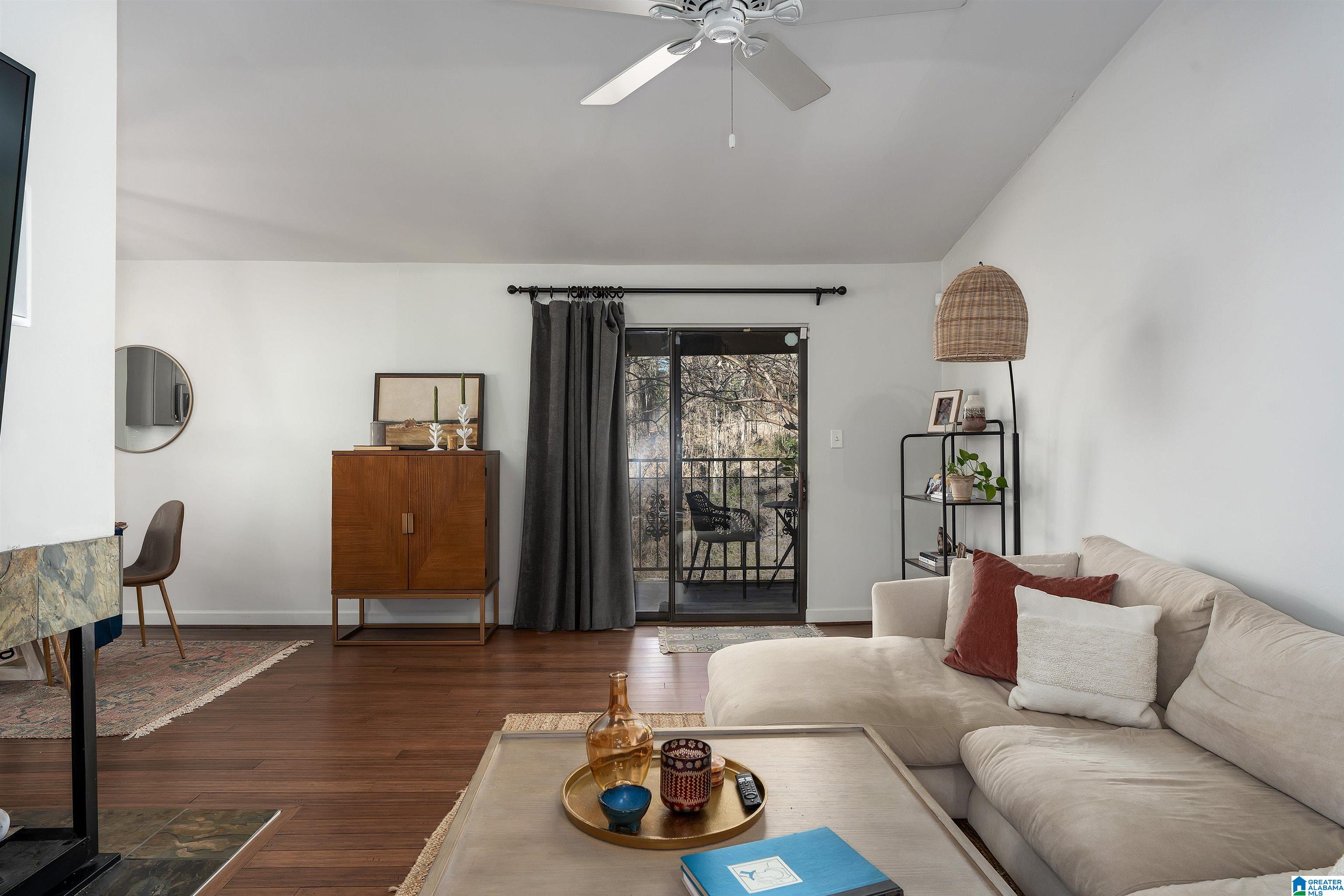 Photo 4 of Condo for sale at 133 Brookwood Green #133, Vestavia Hills, AL 35243 | MLS# 21464872 | Listing updated on 2026-09-18