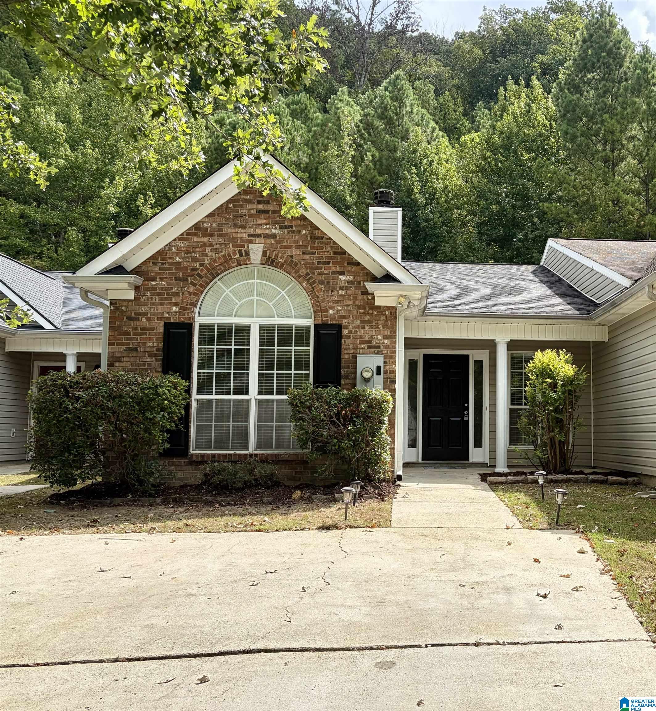 Townhouse for sale at 404 Midridge Ln, PELHAM, AL 35124 | MLS# 21464884