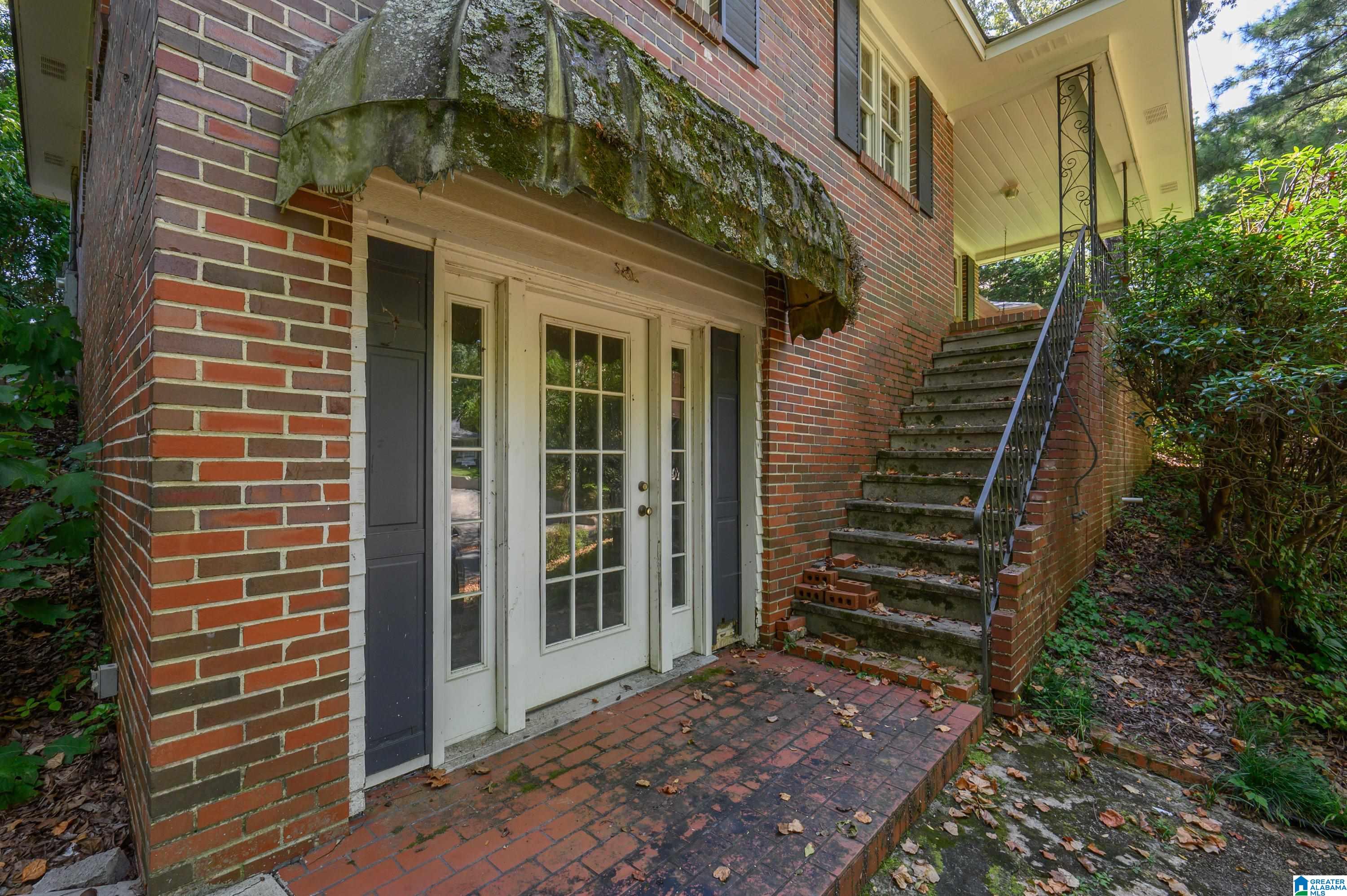 Photo 3 of Single family home for sale at 429 Windsor Dr, Birmingham, AL 35209 | MLS# 21464885 | Listing updated on 2026-09-15