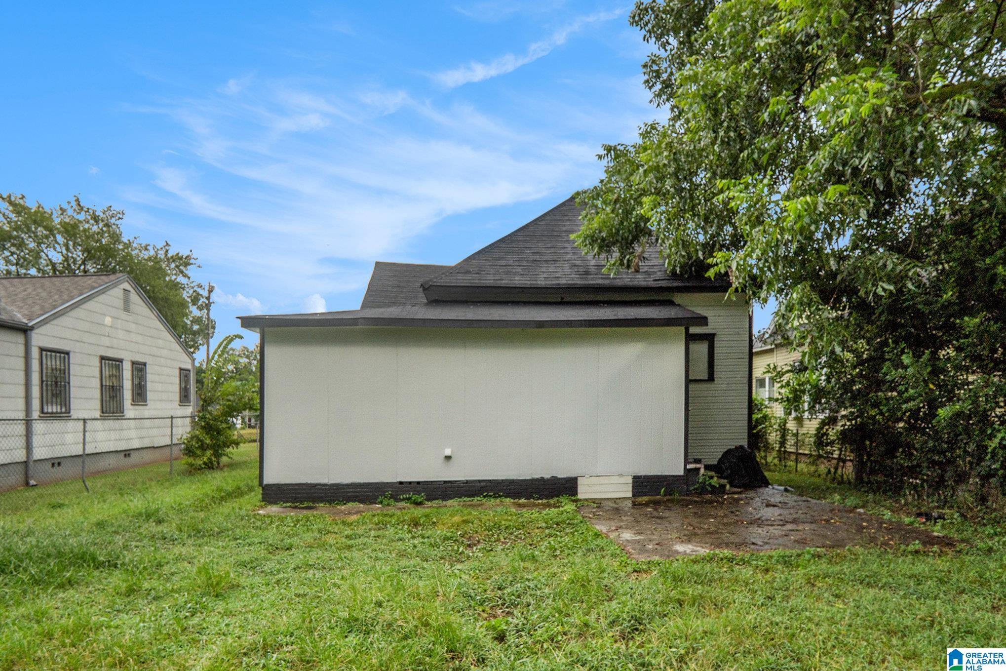 Photo 13 of Single family home for sale at 2908 Ave F, Birmingham, AL 35218 | MLS# 21464890 | Listing updated on 2026-09-14
