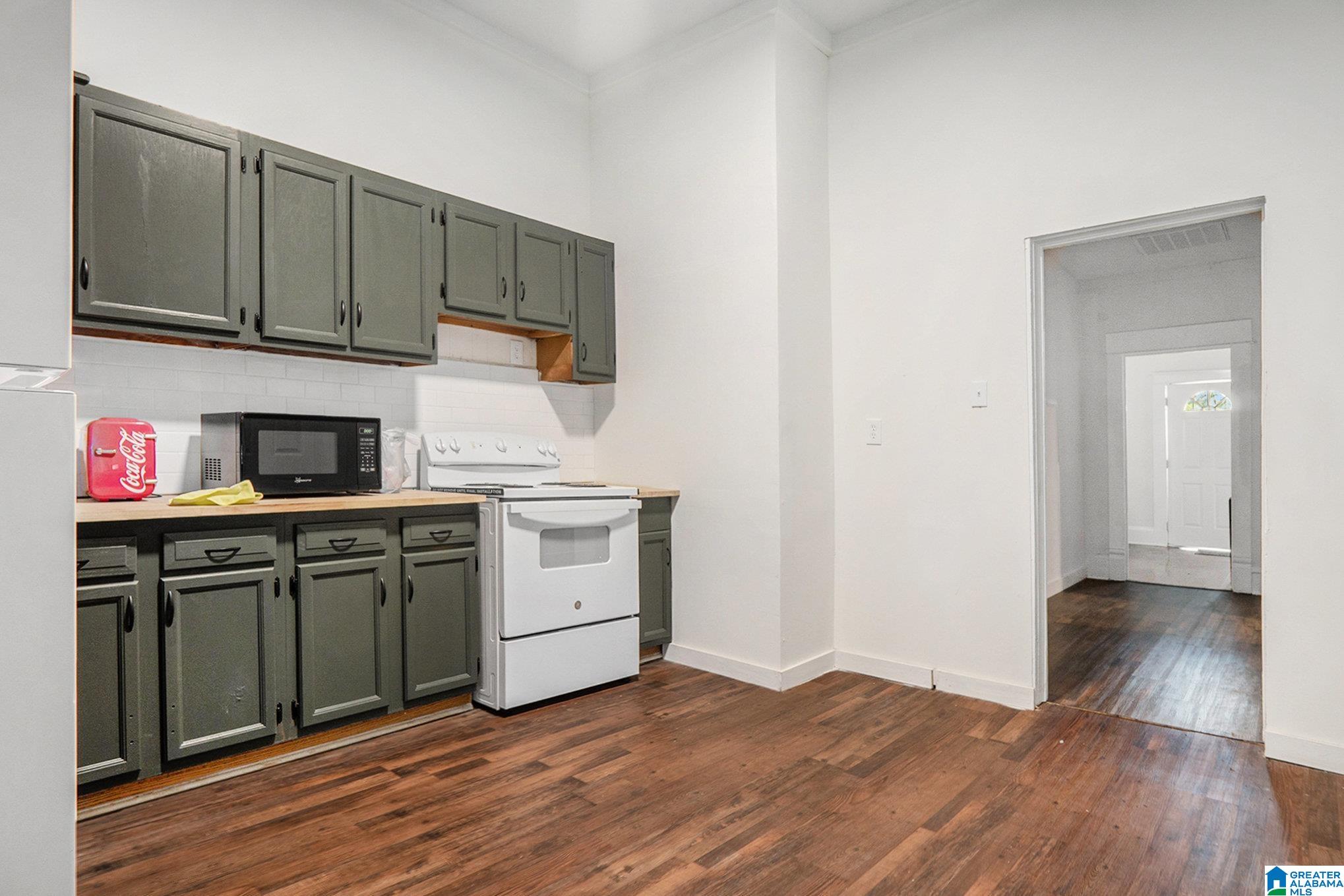 Photo 4 of Single family home for sale at 2908 Ave F, Birmingham, AL 35218 | MLS# 21464890 | Listing updated on 2026-09-15
