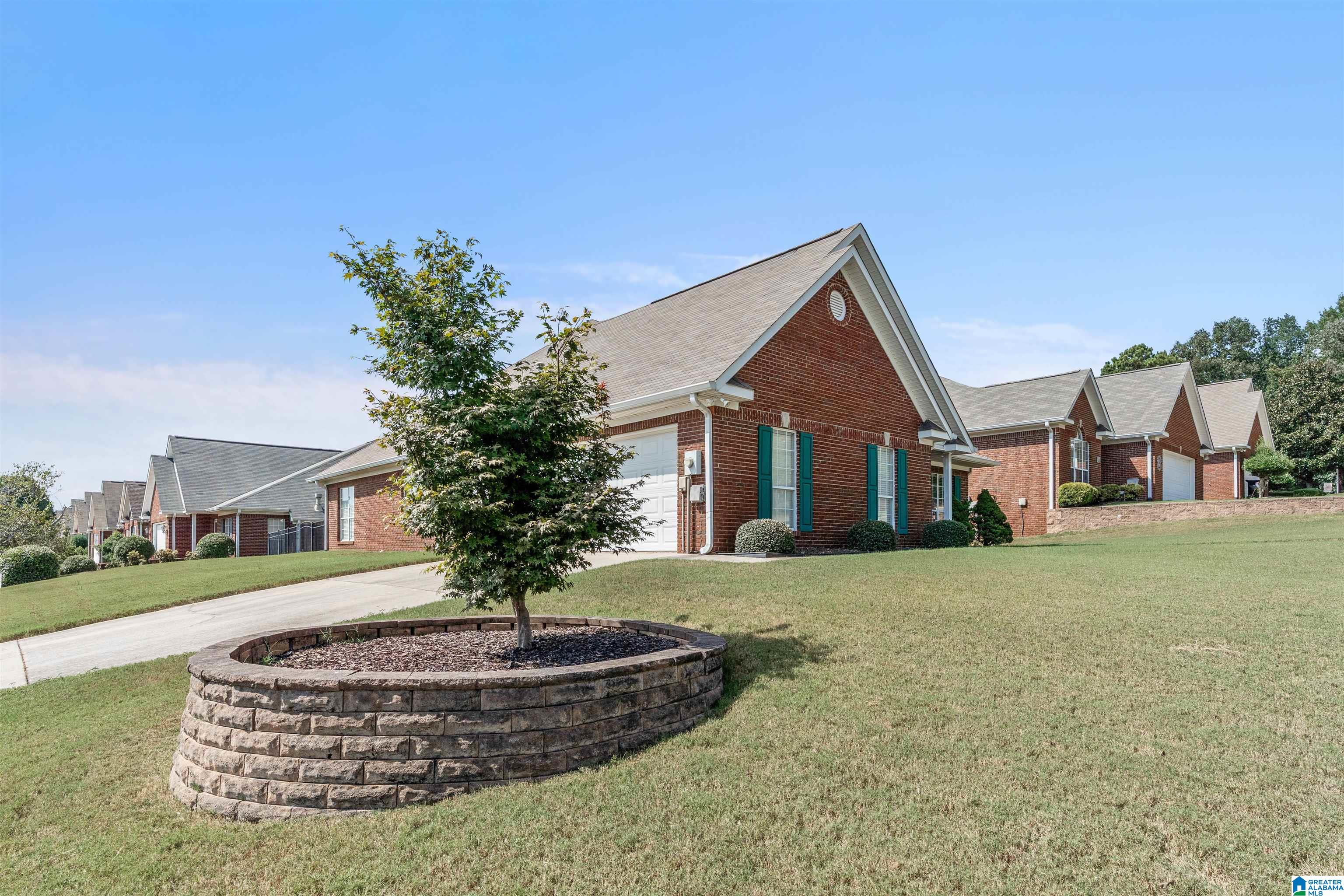 Photo 3 of Single family home for sale at 5450 J R Dr, Birmingham, AL 35235 | MLS# 21464900 | Listing updated on 2026-09-18