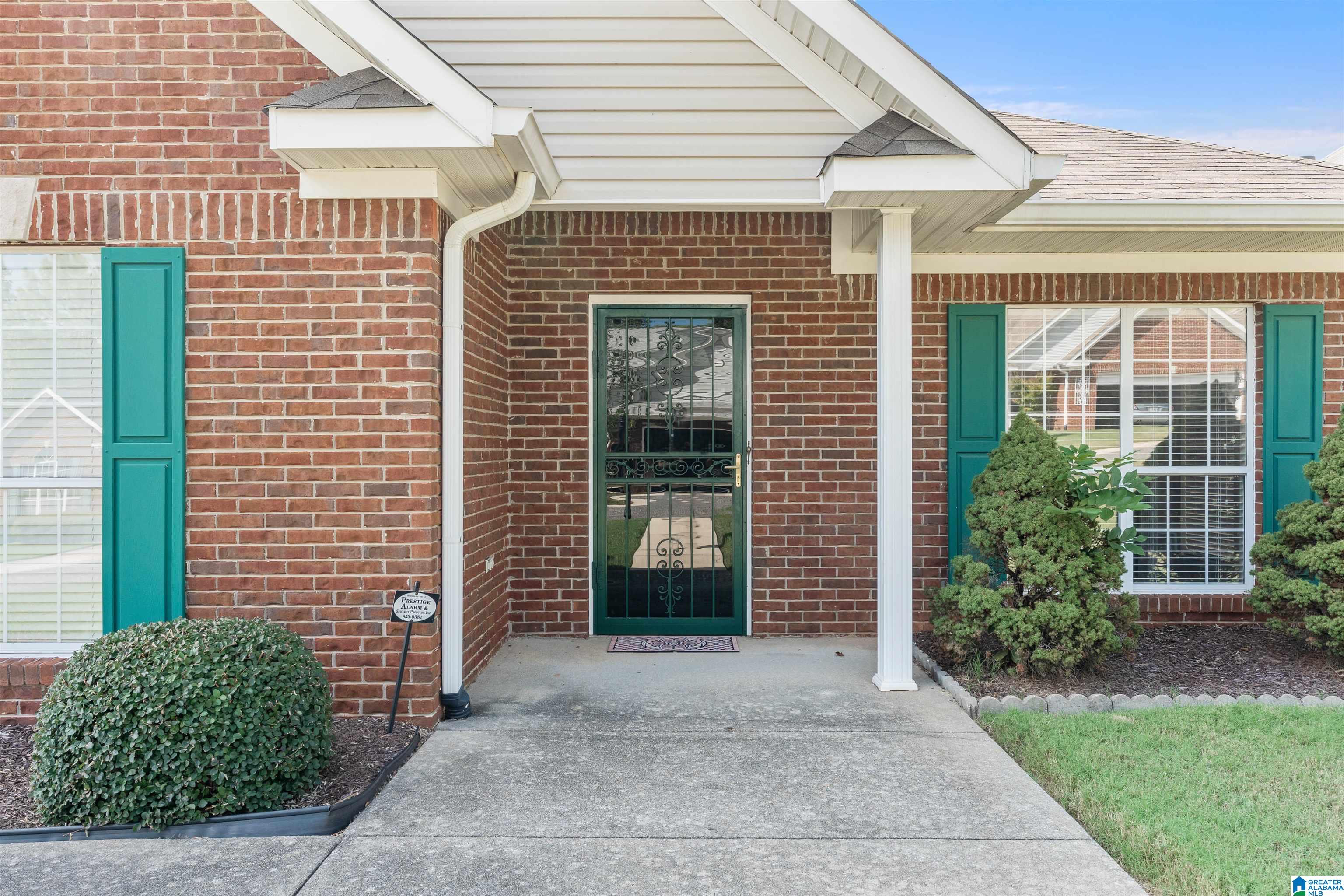 Photo 3 of Single family home for sale at 5450 J R Dr, Birmingham, AL 35235 | MLS# 21464900 | Listing updated on 2026-09-18