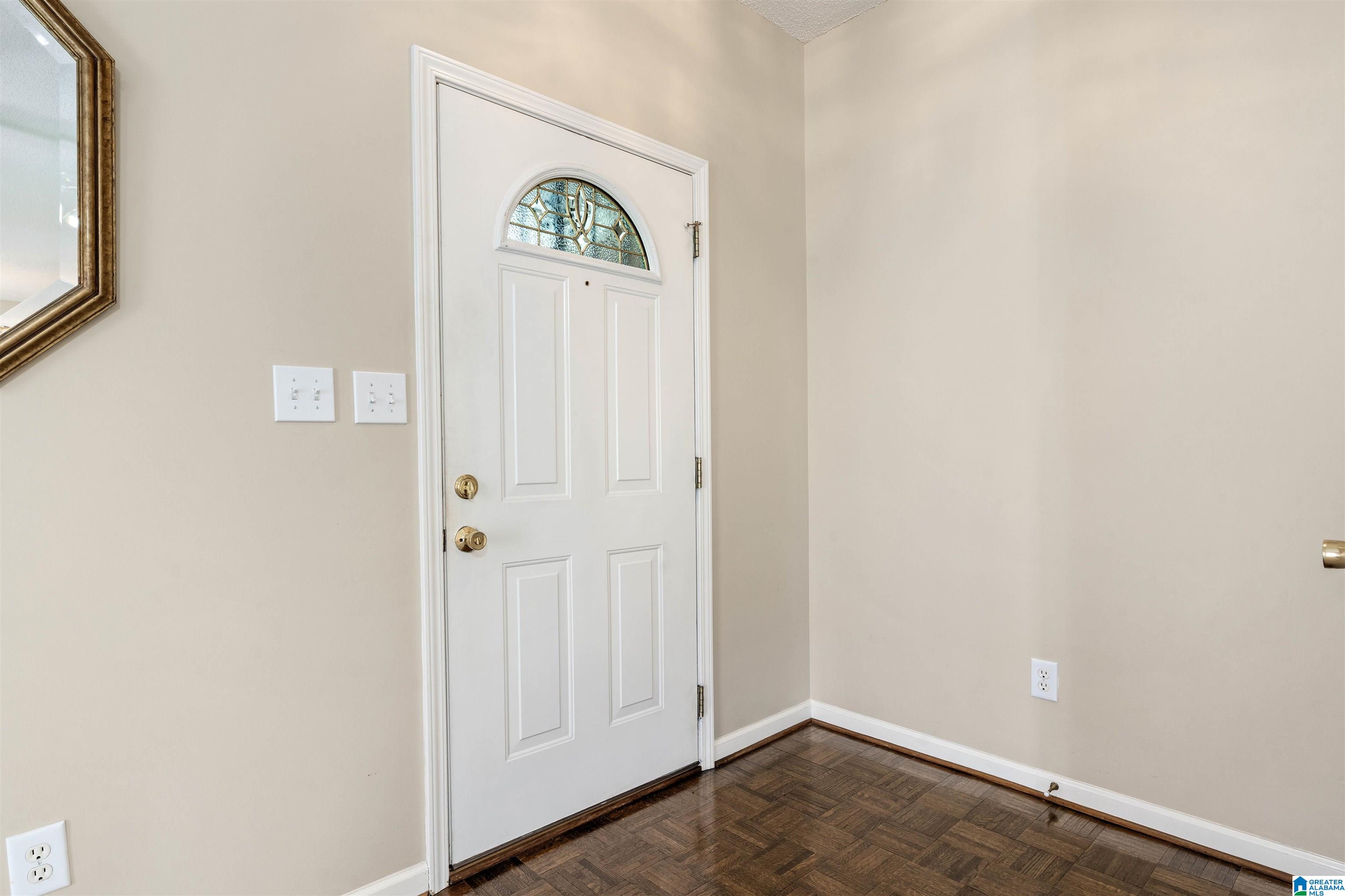 Photo 4 of Single family home for sale at 5450 J R Dr, Birmingham, AL 35235 | MLS# 21464900 | Listing updated on 2026-09-18