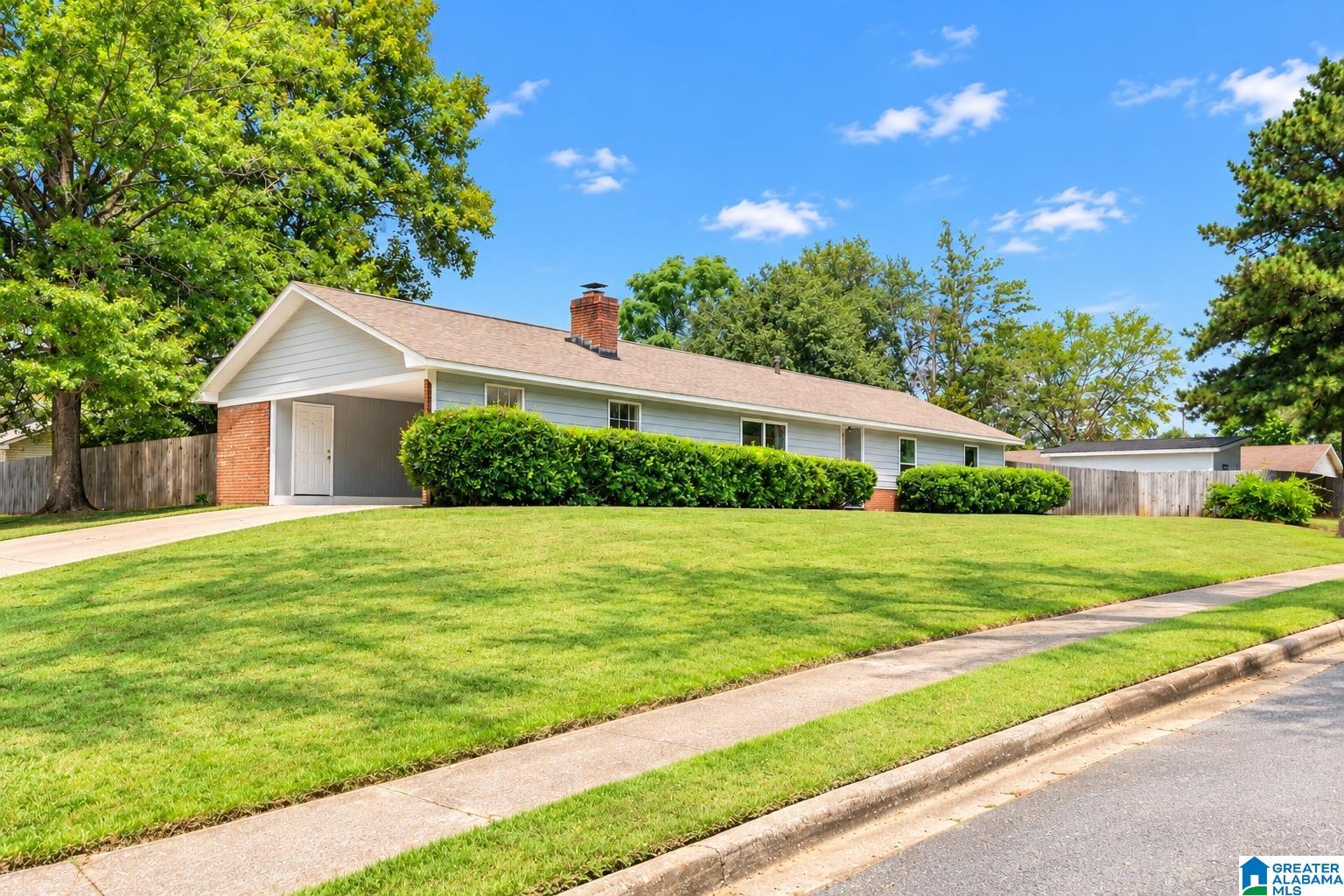 Photo 3 of Single family home for sale at 11410 Fairwood Ave, Northport, AL 35475 | MLS# 21464910 | Listing updated on 2026-09-21