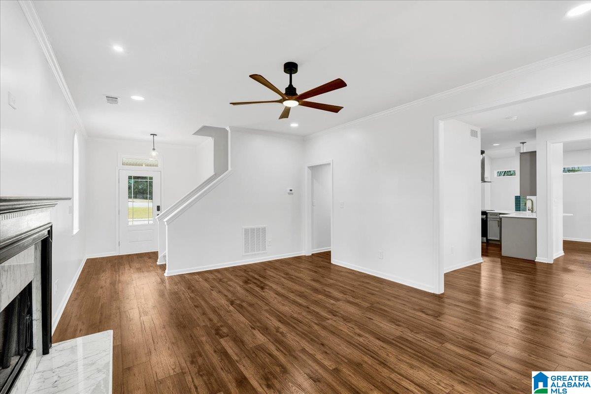 Photo 2 of Single family home for sale at 100 Summer Brk Ln, Alabaster, AL 35007 | MLS# 21464915 | Listing updated on 2026-09-23