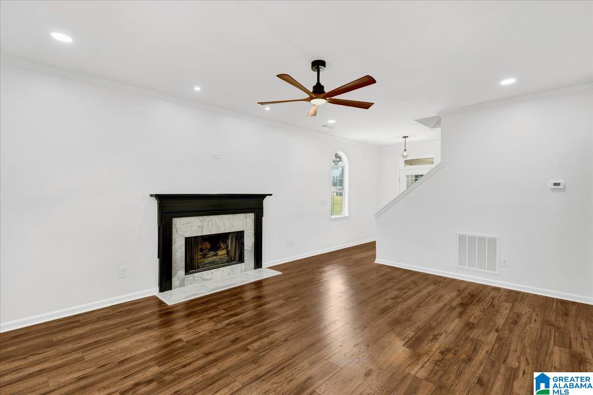 Photo 3 of Single family home for sale at 100 Summer Brk Ln, Alabaster, AL 35007 | MLS# 21464915 | Listing updated on 2026-09-23