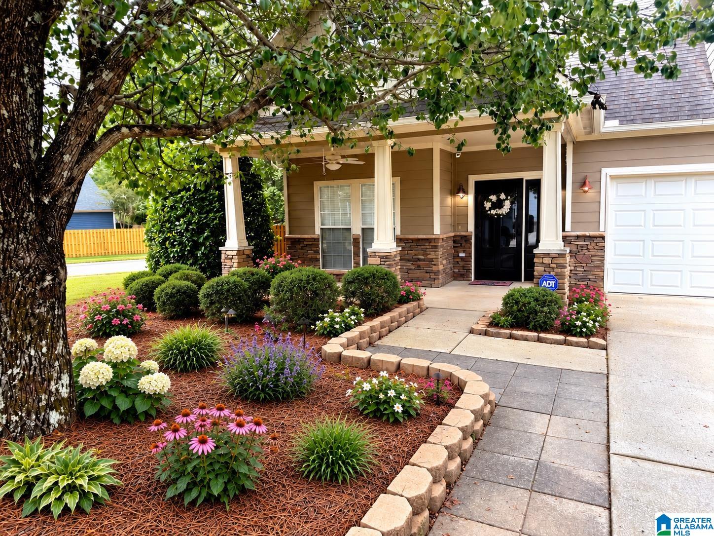 Photo 2 of Single family home for sale at 130 King Richards Way, Calera, AL 35040 | MLS# 21464925 | Listing updated on 2026-09-15