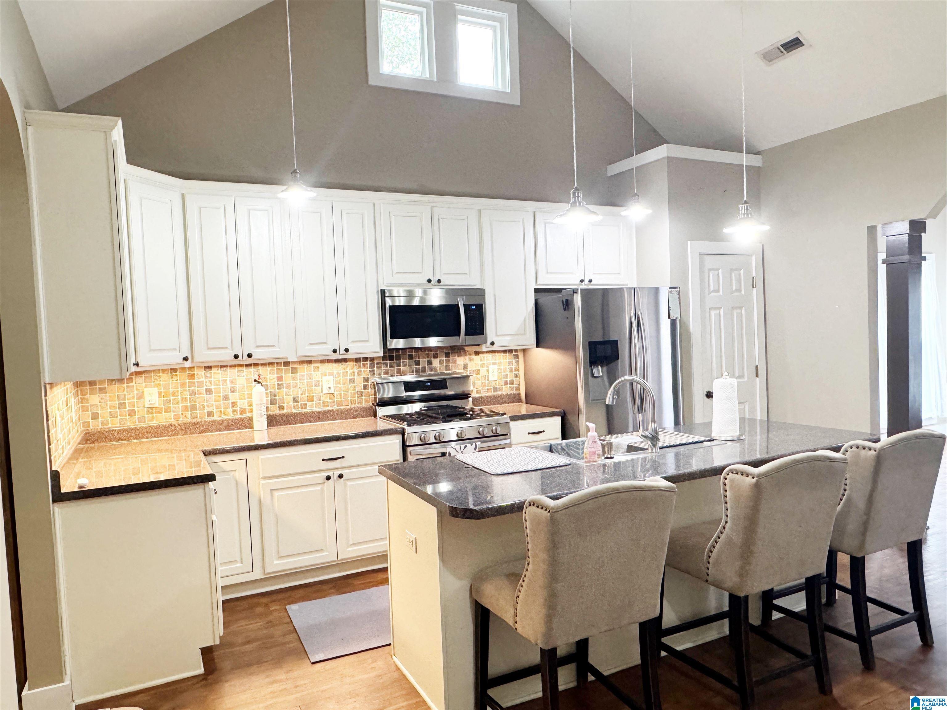 Photo 4 of Single family home for sale at 130 King Richards Way, Calera, AL 35040 | MLS# 21464925 | Listing updated on 2026-09-15