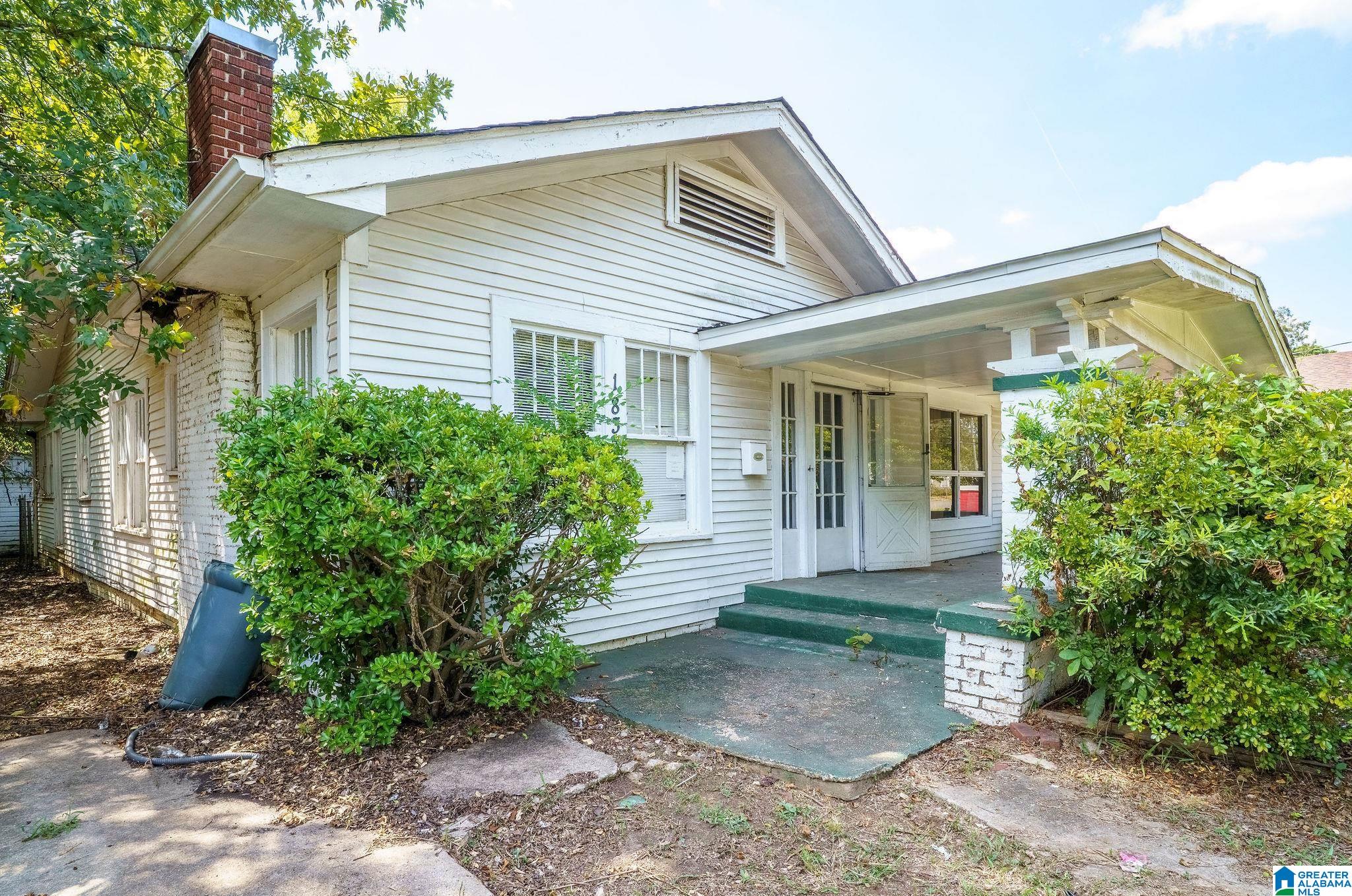 Photo 1 of Single family home for sale at 1833 Saint Charles Ave Sw, Birmingham, AL 35211 | MLS# 21464933 | Listing updated on 2026-09-18