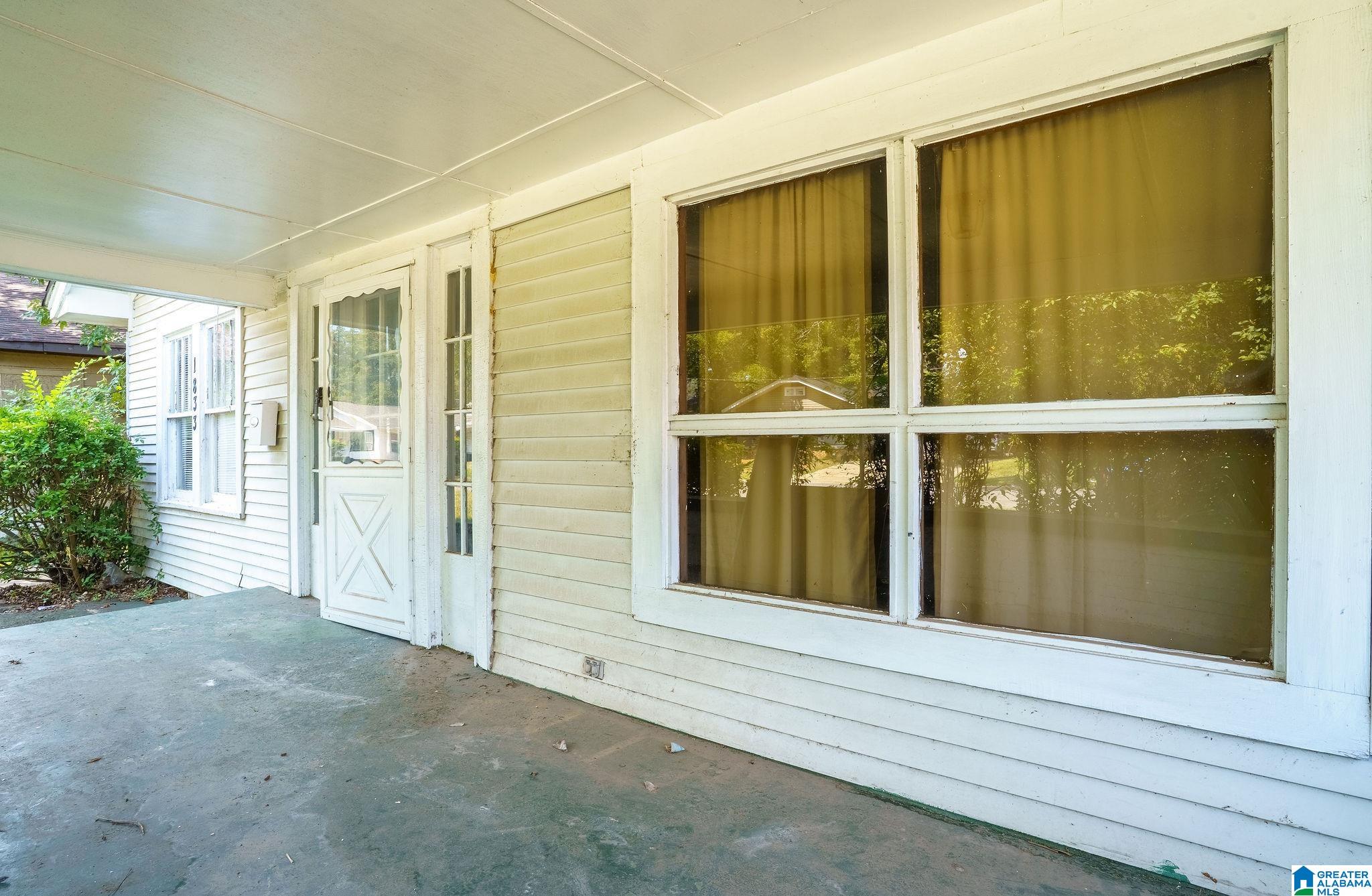 Photo 2 of Single family home for sale at 1833 Saint Charles Ave Sw, Birmingham, AL 35211 | MLS# 21464933 | Listing updated on 2026-09-18