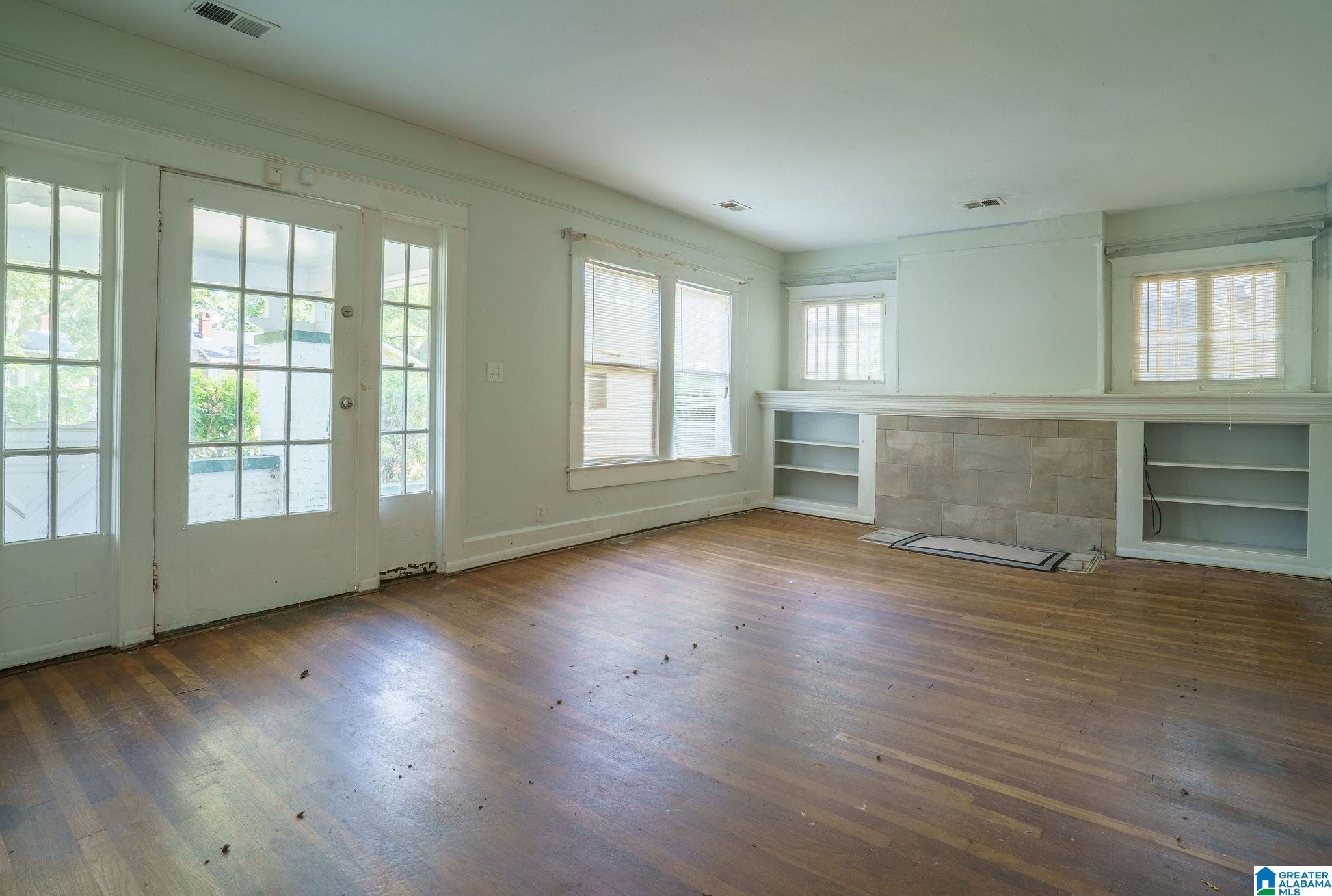 Photo 3 of Single family home for sale at 1833 Saint Charles Ave Sw, Birmingham, AL 35211 | MLS# 21464933 | Listing updated on 2026-09-18