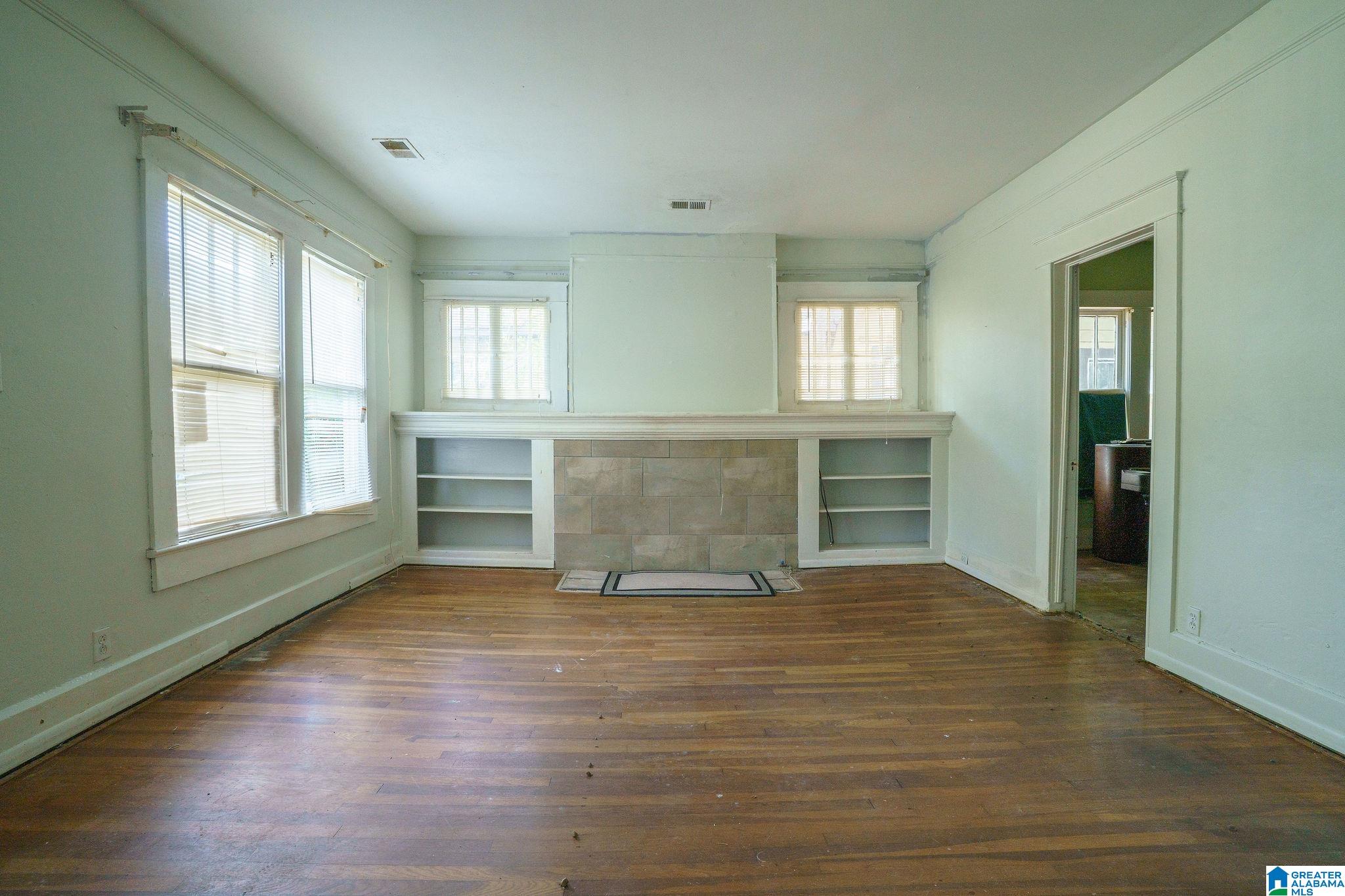 Photo 3 of Single family home for sale at 1833 Saint Charles Ave SW, Birmingham, AL 35211 | MLS# 21464933 | Listing updated on 2026-09-18